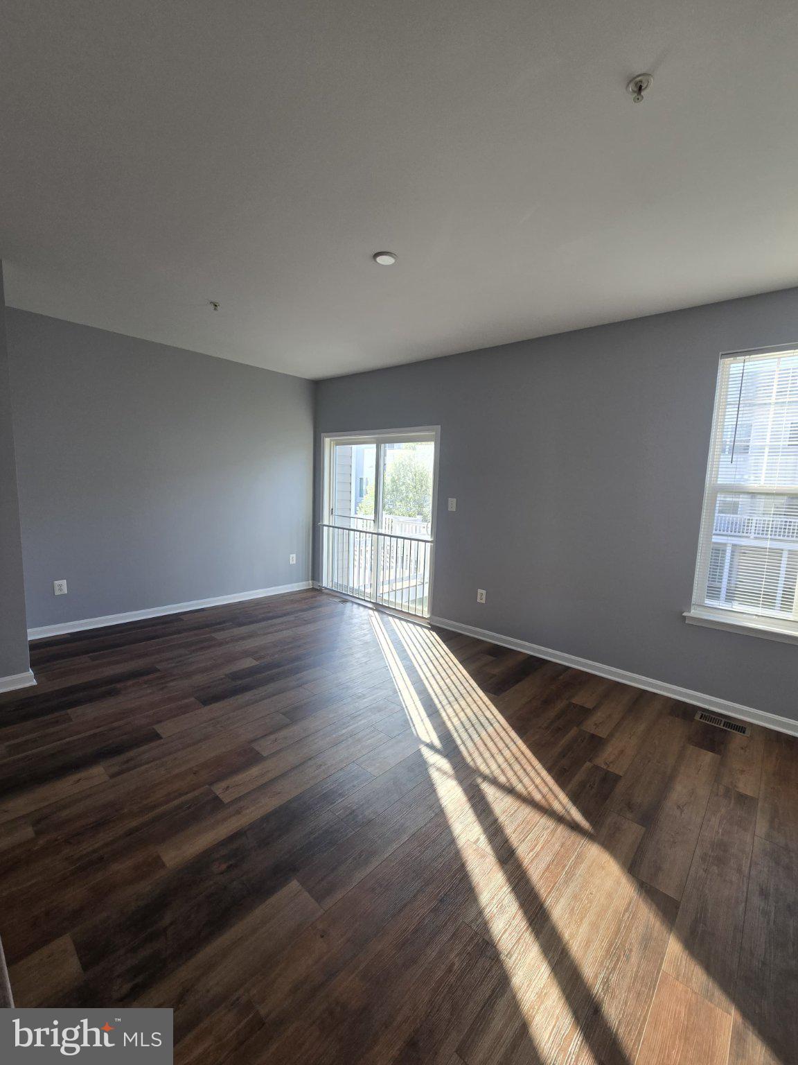 ADMIRALS LANDING - Residential