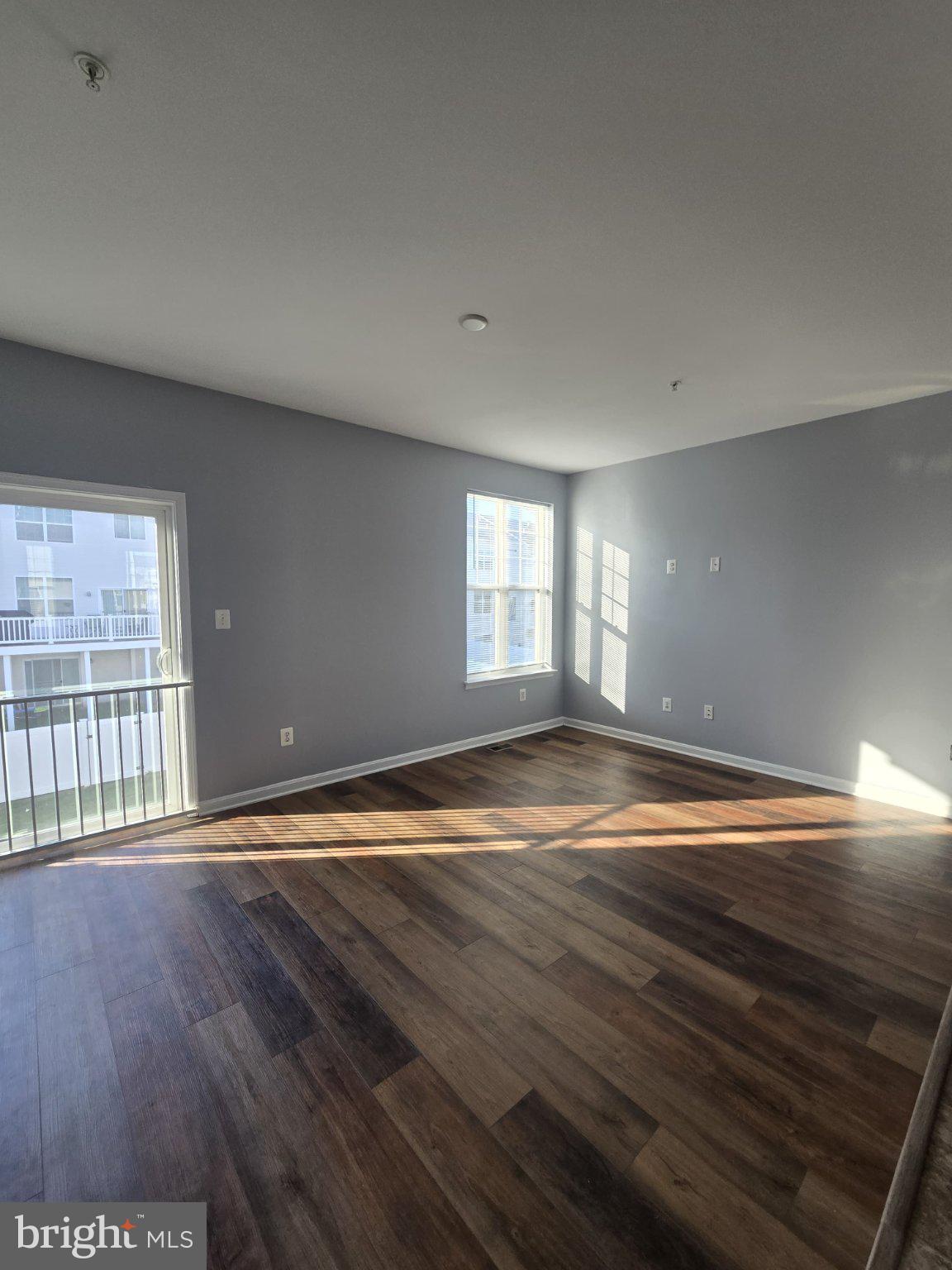 ADMIRALS LANDING - Residential