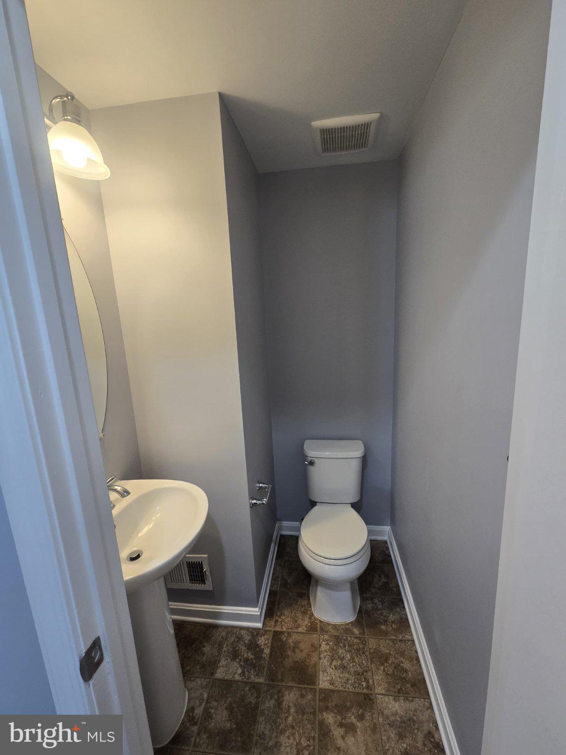 ADMIRALS LANDING - Residential