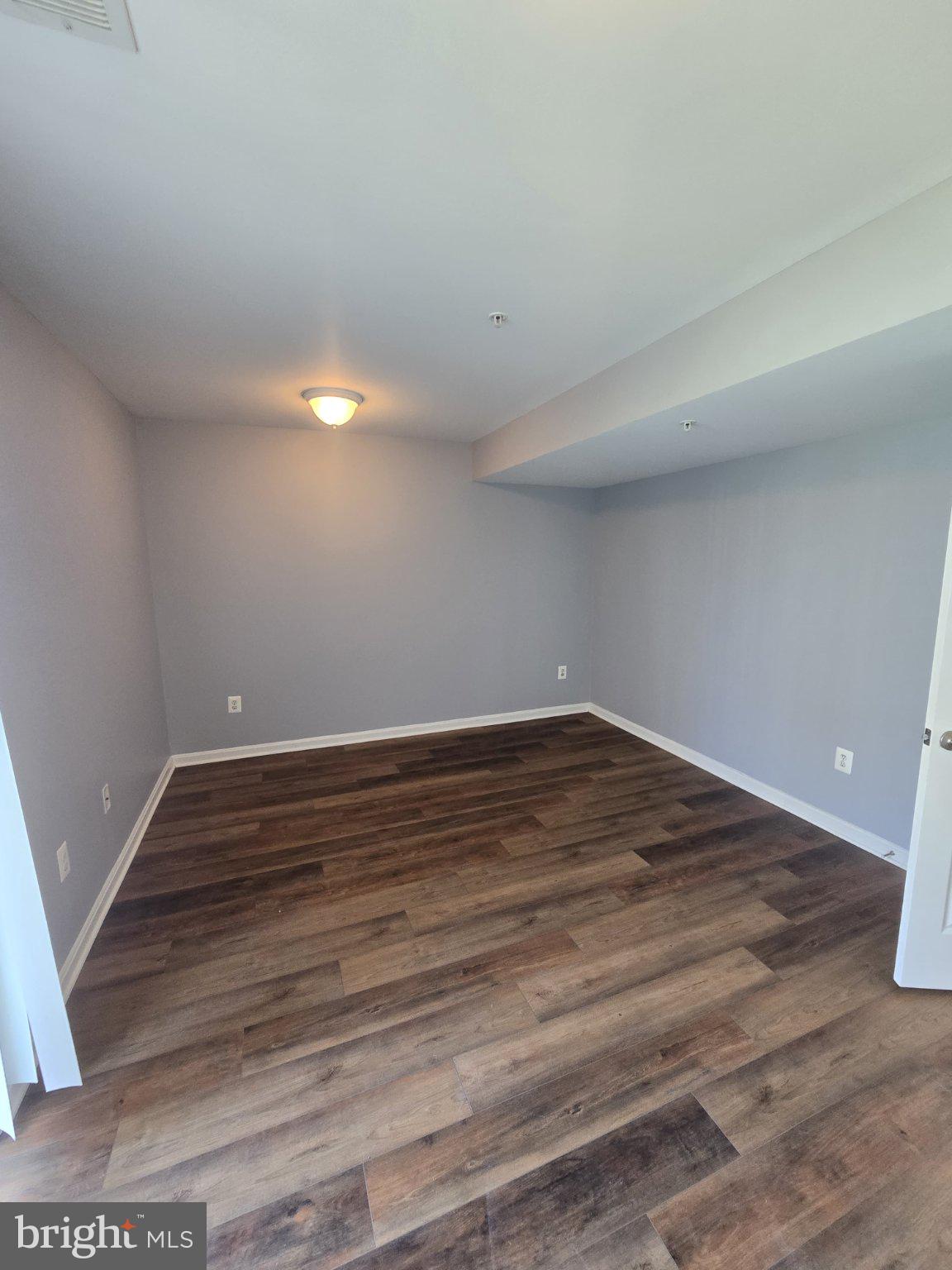 ADMIRALS LANDING - Residential