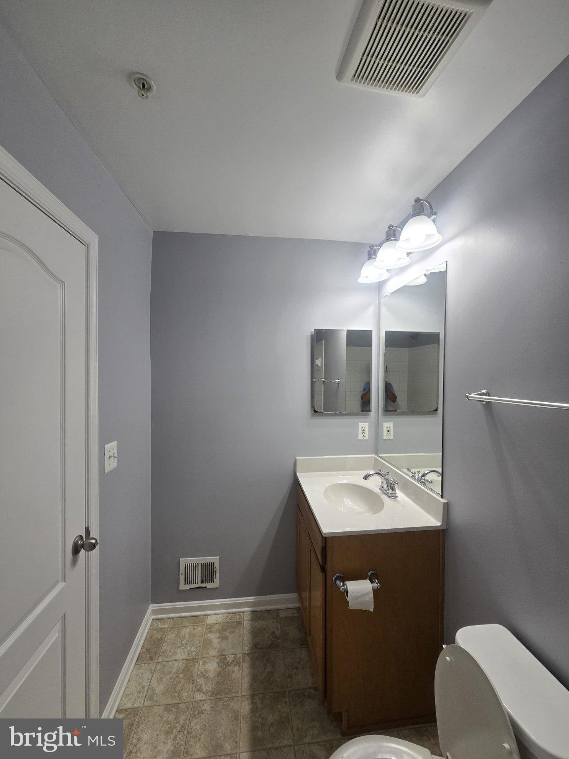 ADMIRALS LANDING - Residential