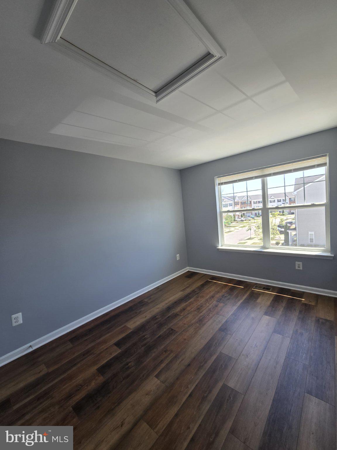 ADMIRALS LANDING - Residential