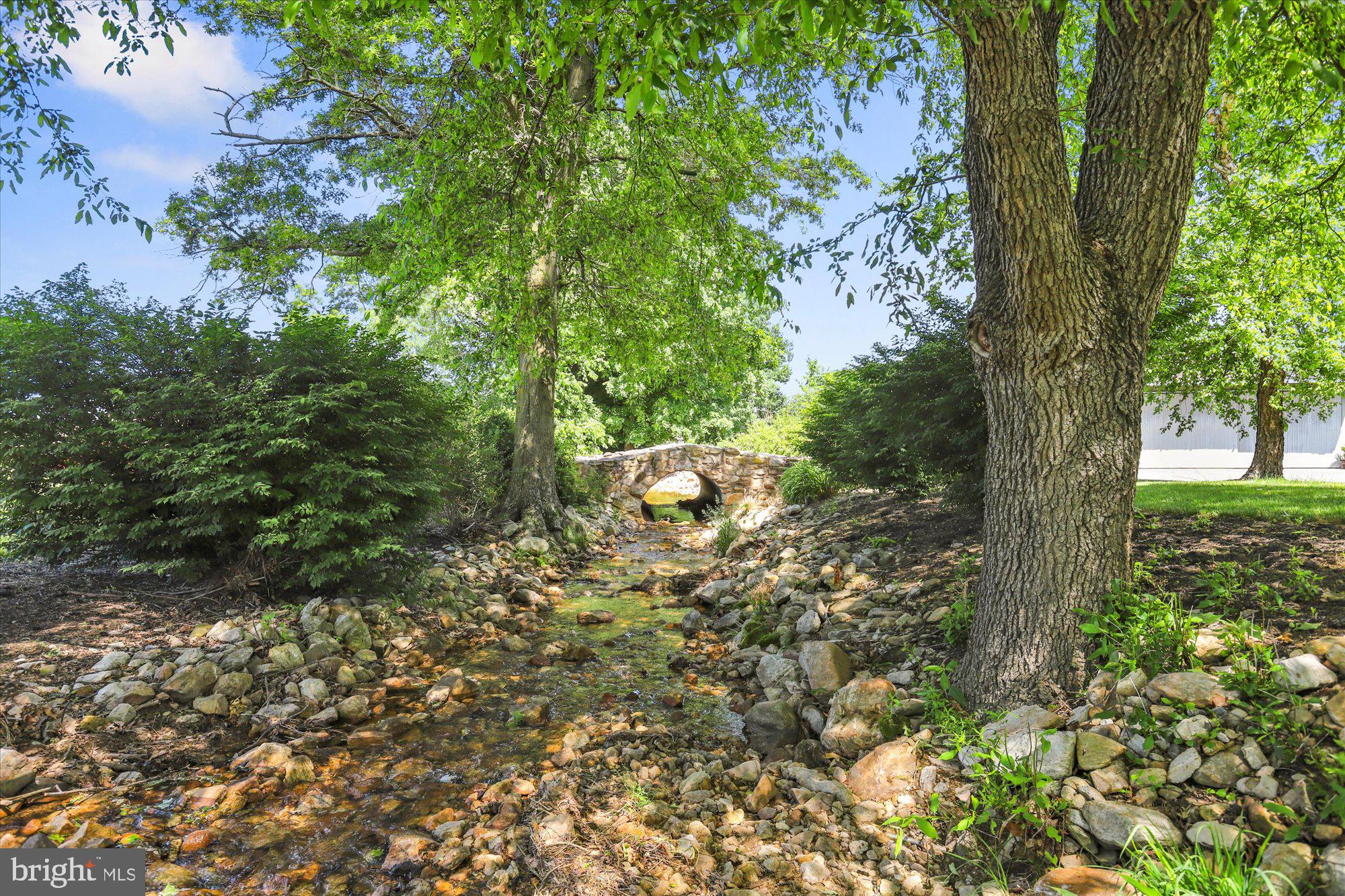 NEWVILLE - Farm