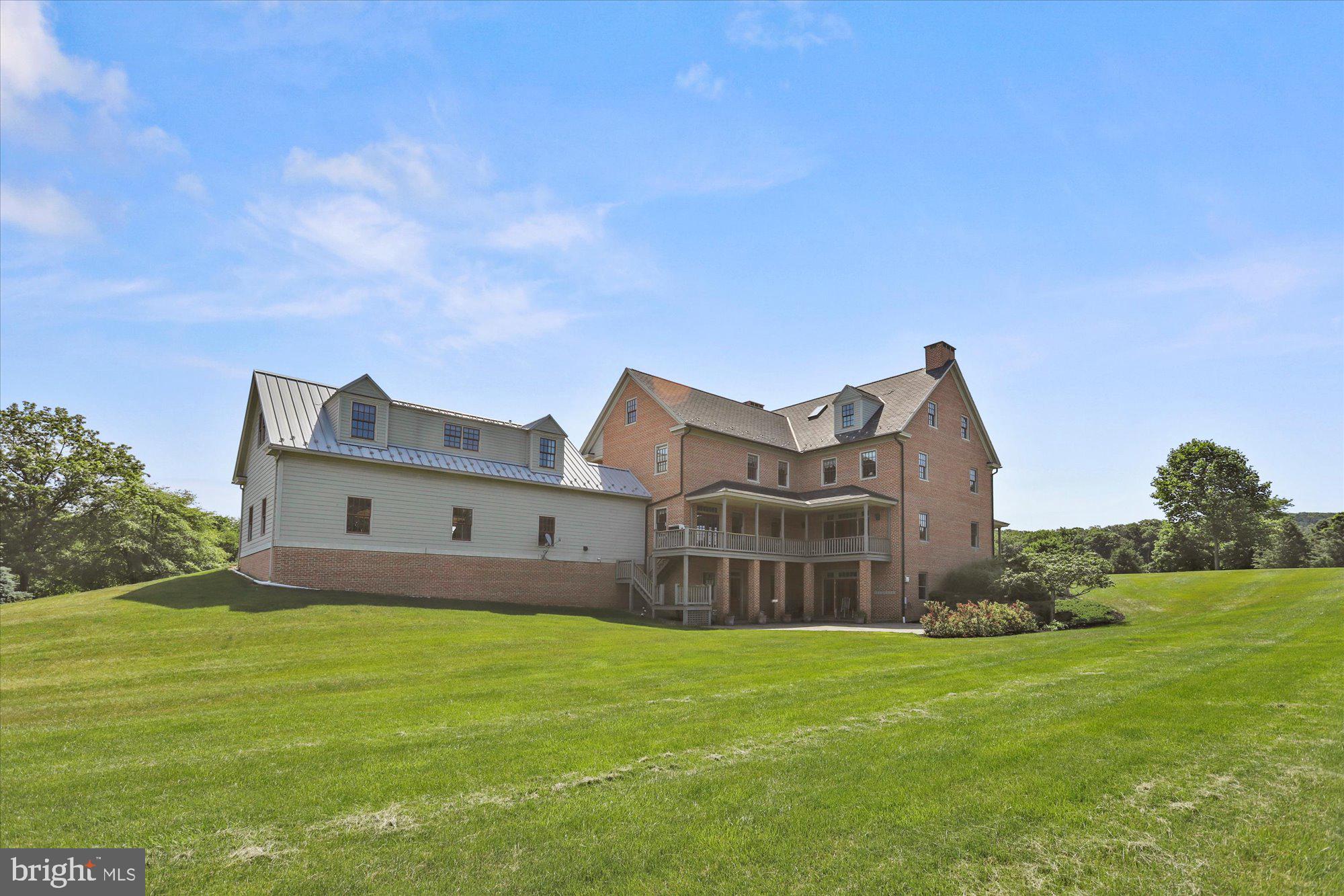 NEWVILLE - Farm