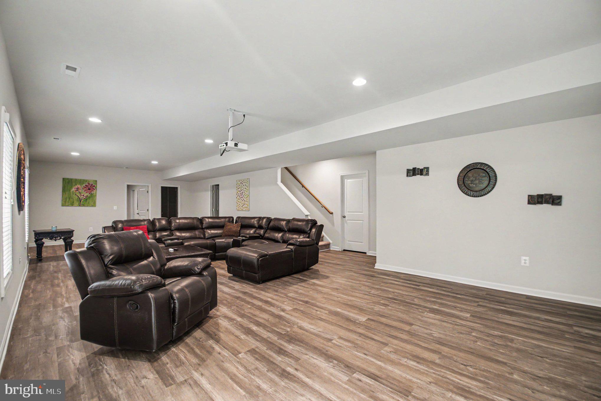 MINE RIDGE - Residential