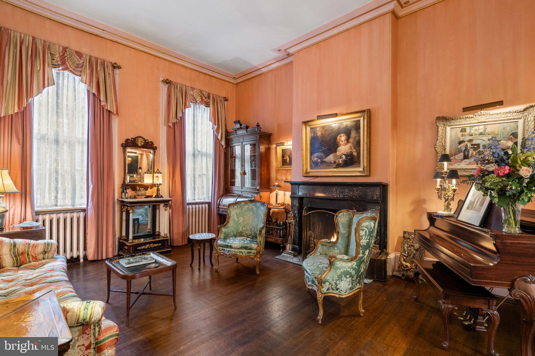 WASHINGTON SQ WEST - Residential