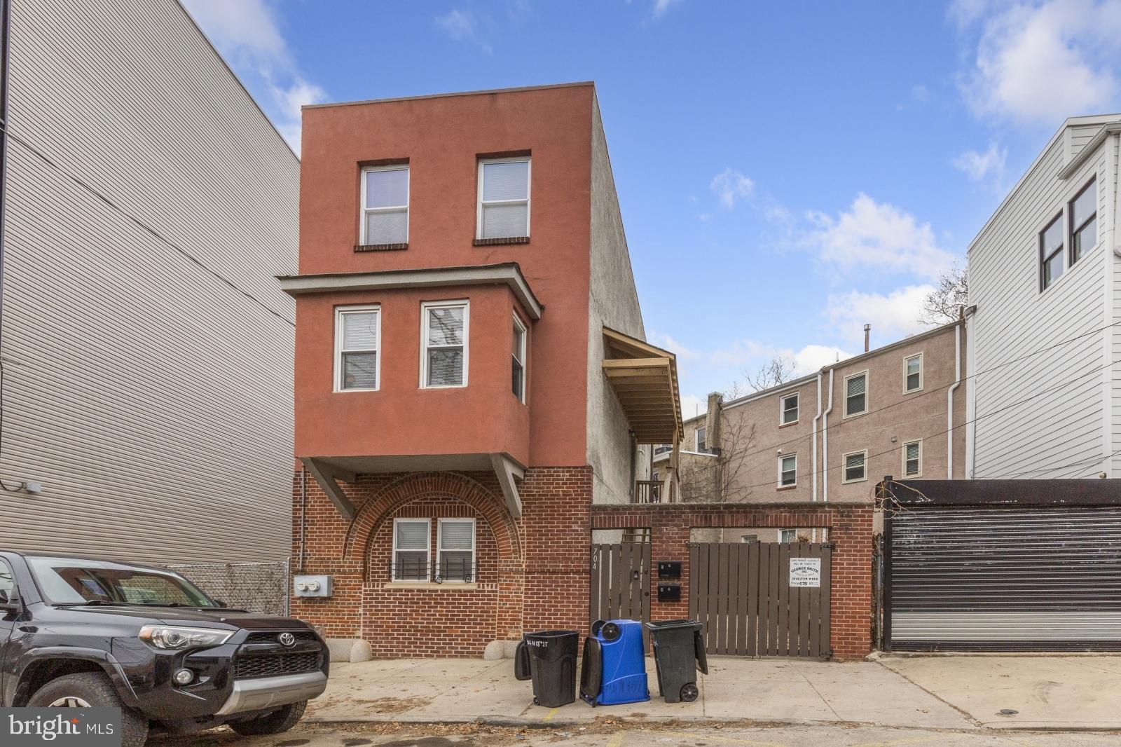 FAIRMOUNT - Residential Lease