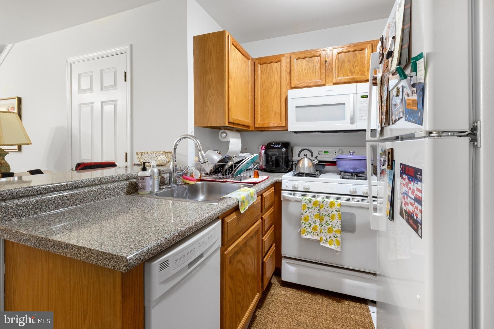 FAIRMOUNT - Residential Lease