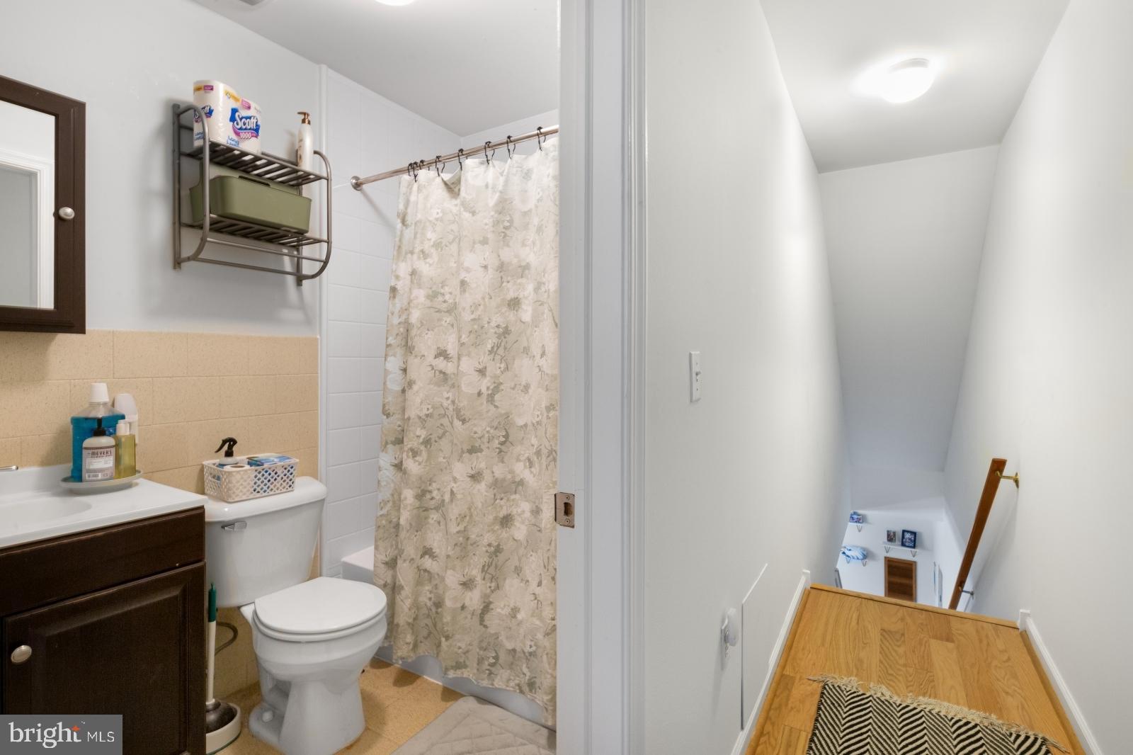 FAIRMOUNT - Residential Lease