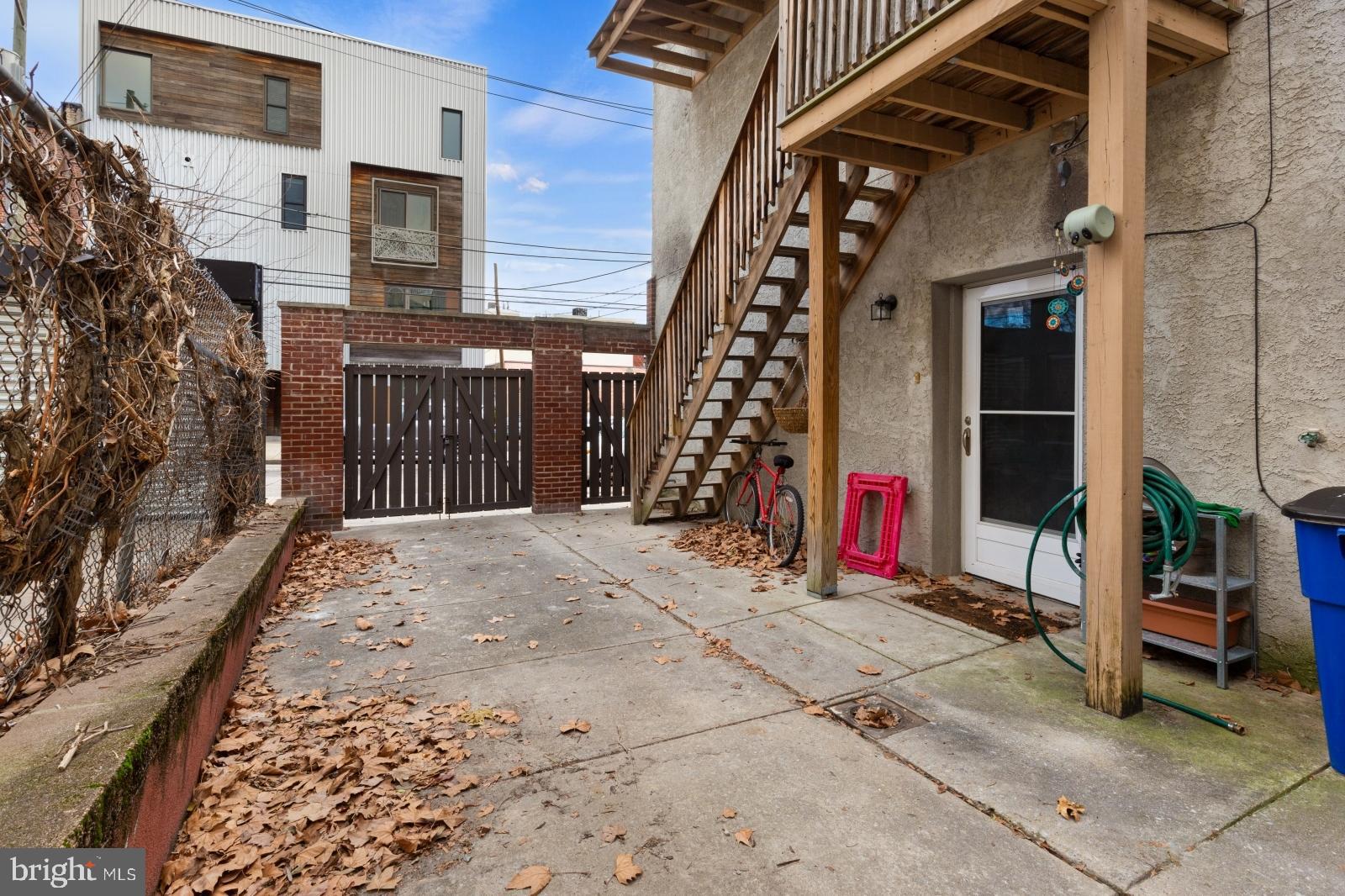 FAIRMOUNT - Residential Lease