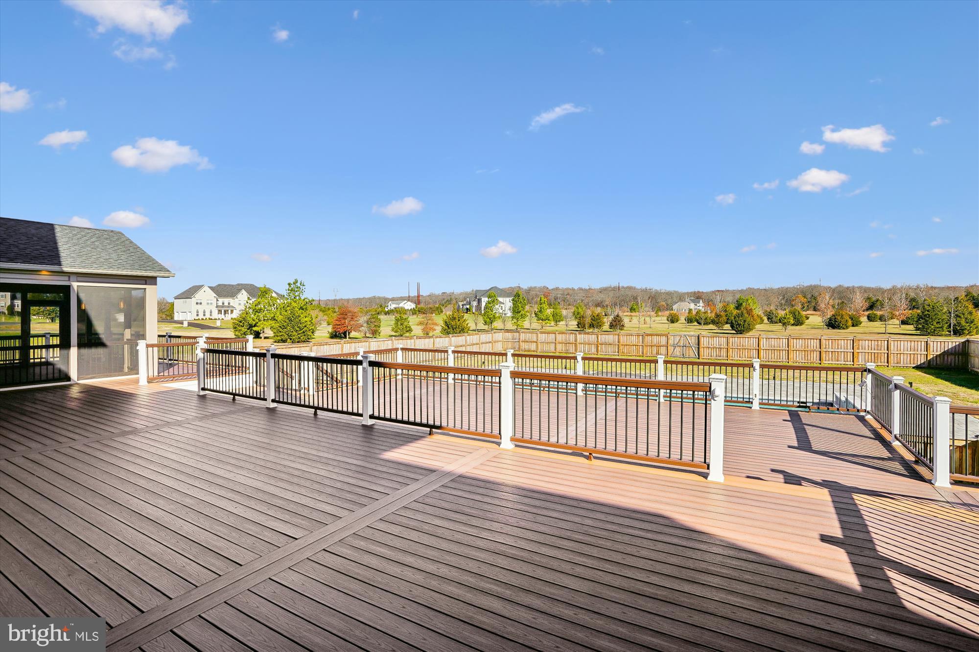 HUNTERS POND - Residential