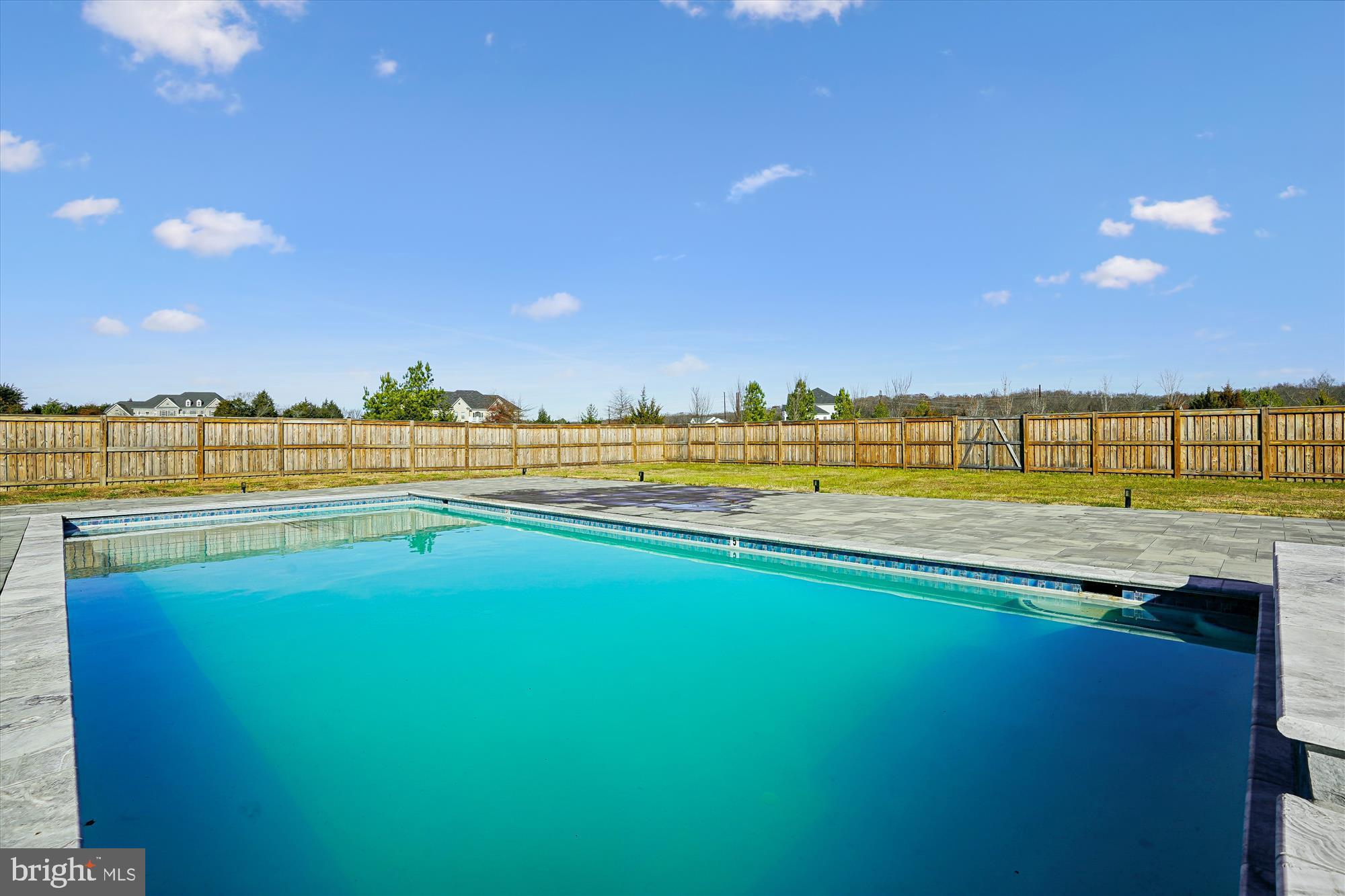 HUNTERS POND - Residential