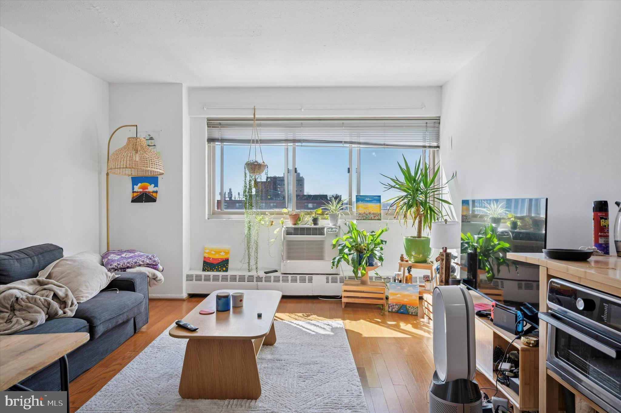 Enjoy abundant natural light in this updated 16th floor, south facing 1 bedroom, 1 bath condominium.  All utilities (water, heat, air conditioning, electricity and basic cable), a state of the art fitness center, a business center and a 24 hour lobby attendant are included in monthly condo fee.  River West Condominiums offers an on site laundry facility.  Additionally, there is a café with outdoor dining on premise and monthly parking in the building available for a fee.

Located within walking distance to Rittenhouse Square, South Street Bridge, Trader Joe's and numerous restaurants and shops.