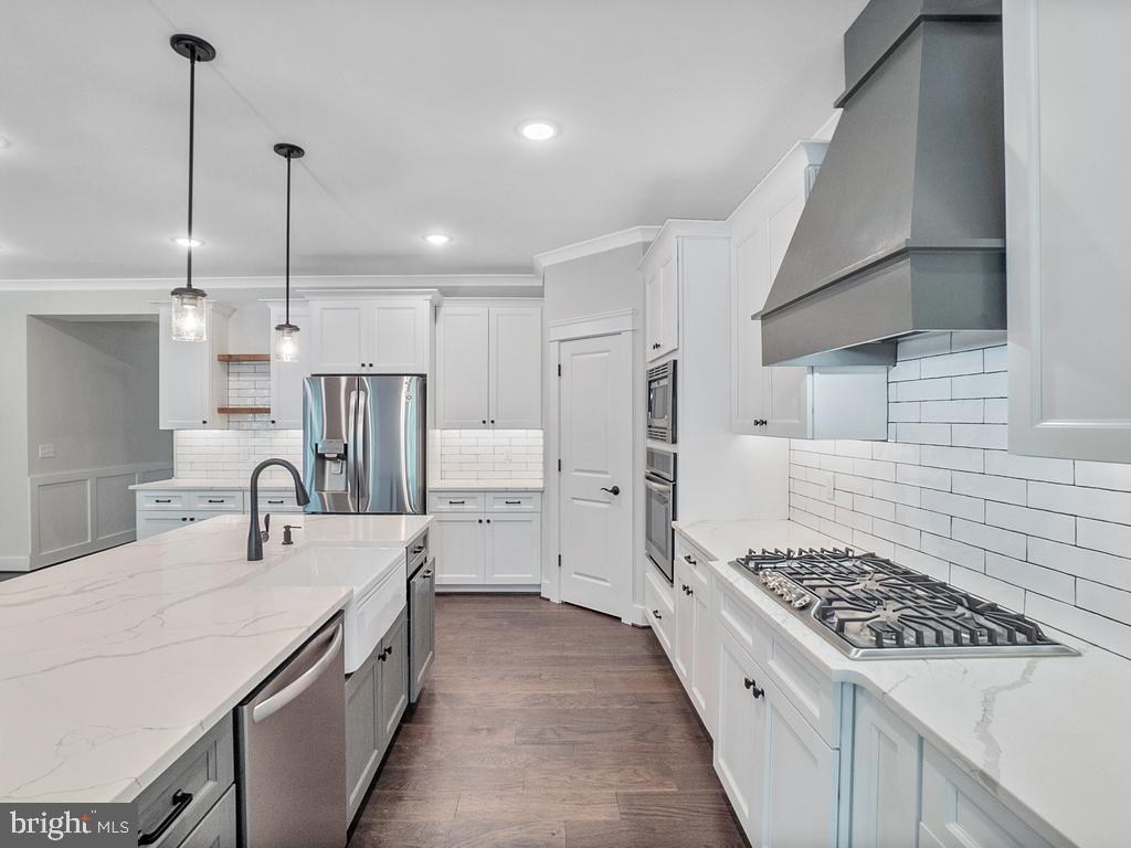 FAWN LAKE - Residential