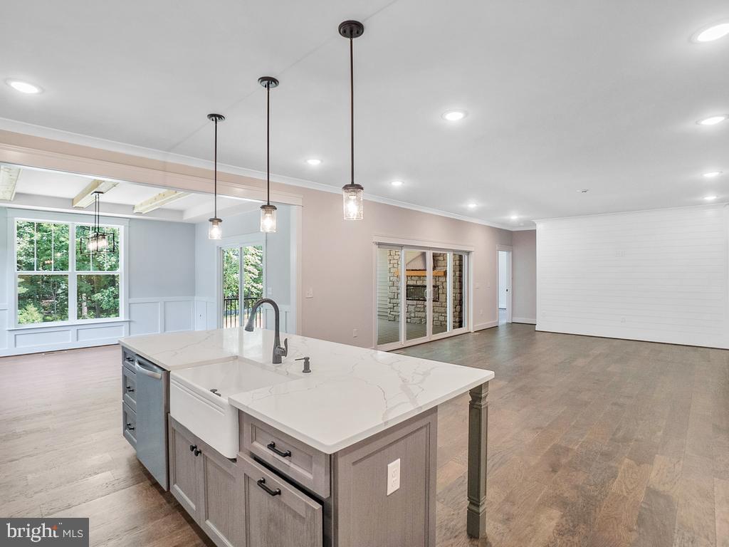 FAWN LAKE - Residential
