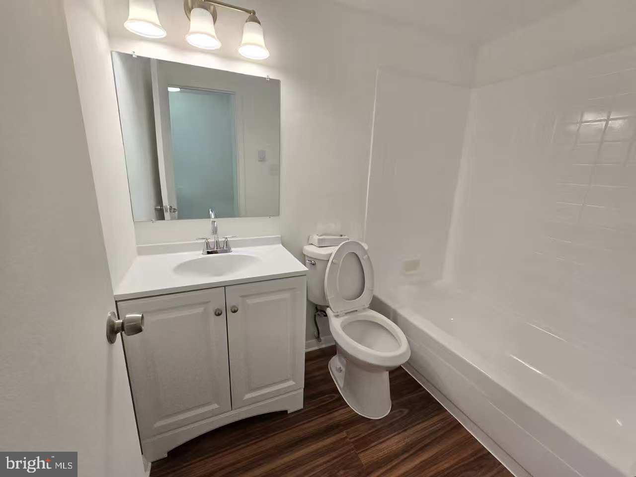 PEMBROOK OF LOUDOUN - Residential
