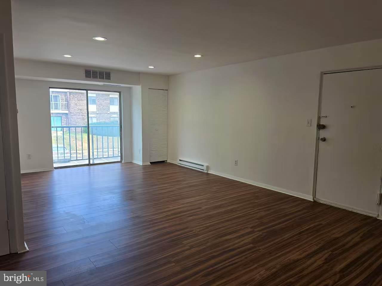 PEMBROOK OF LOUDOUN - Residential