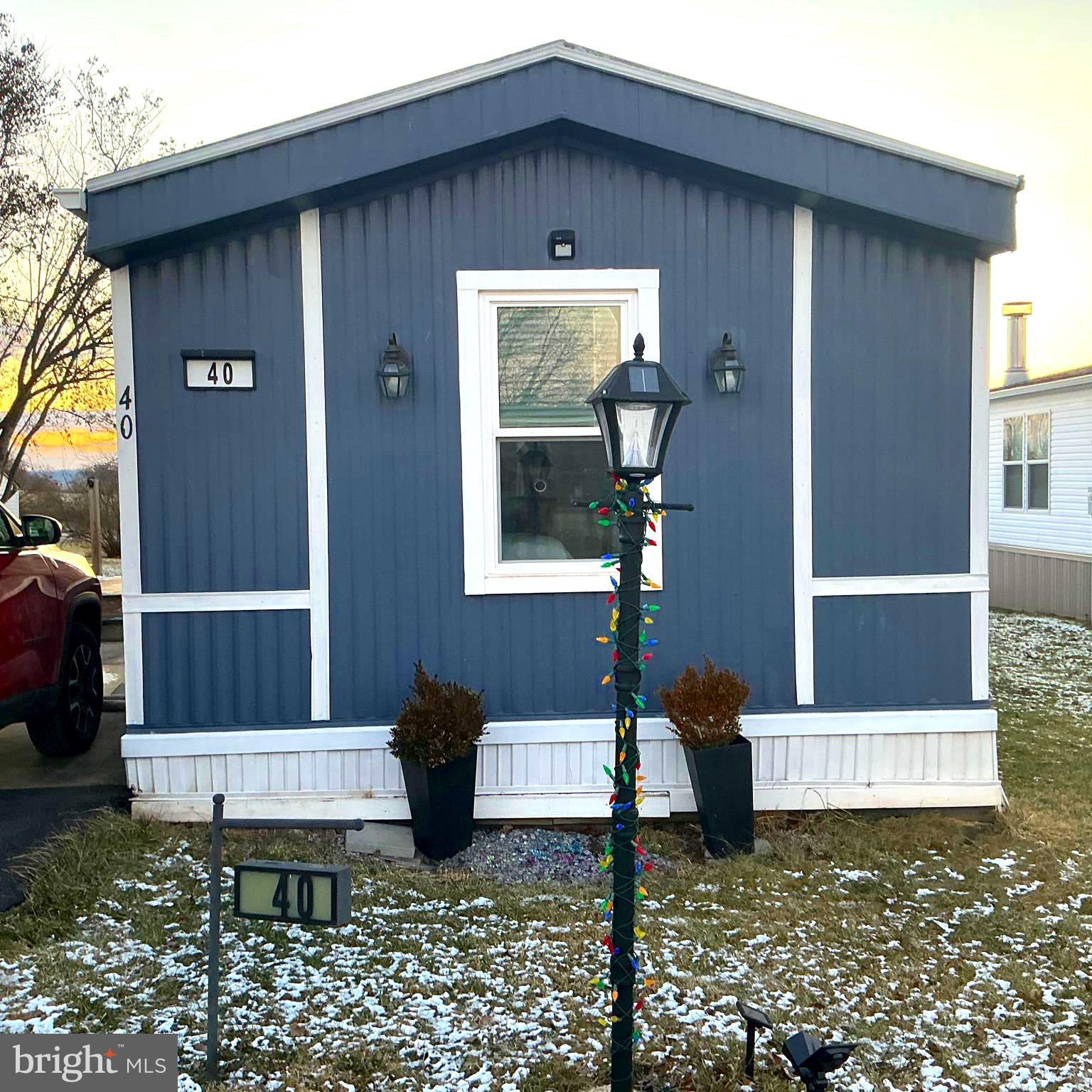 PRICE REDUCTION! Nestled in the Oak knoll estate in Elizabethtown, this cozy remodeled 3 bedroom 2 bath mobile home has all the amenities you’re looking for. Enjoy  the  updated stainless steel appliances, new countertops, and comfortable living space.  No TLC needed, this is a turn key mobile home which includes washer, dryer, refrigerator,  built in microwave, shed, new windows, new counter top, freshly painted and more.  Book your showing today! MOTIVATED SELLER!  WHATS YOUR OFFER! Look no further!