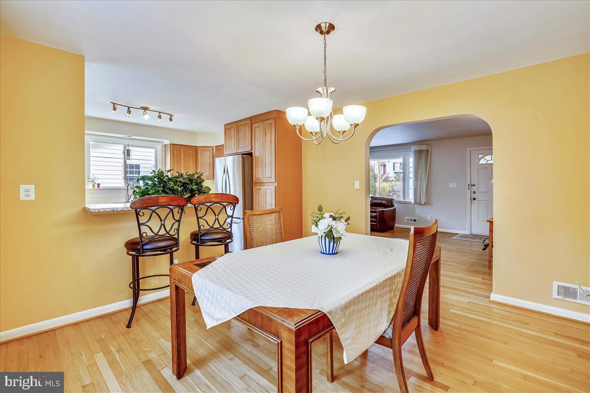 TEN HILLS - Residential
