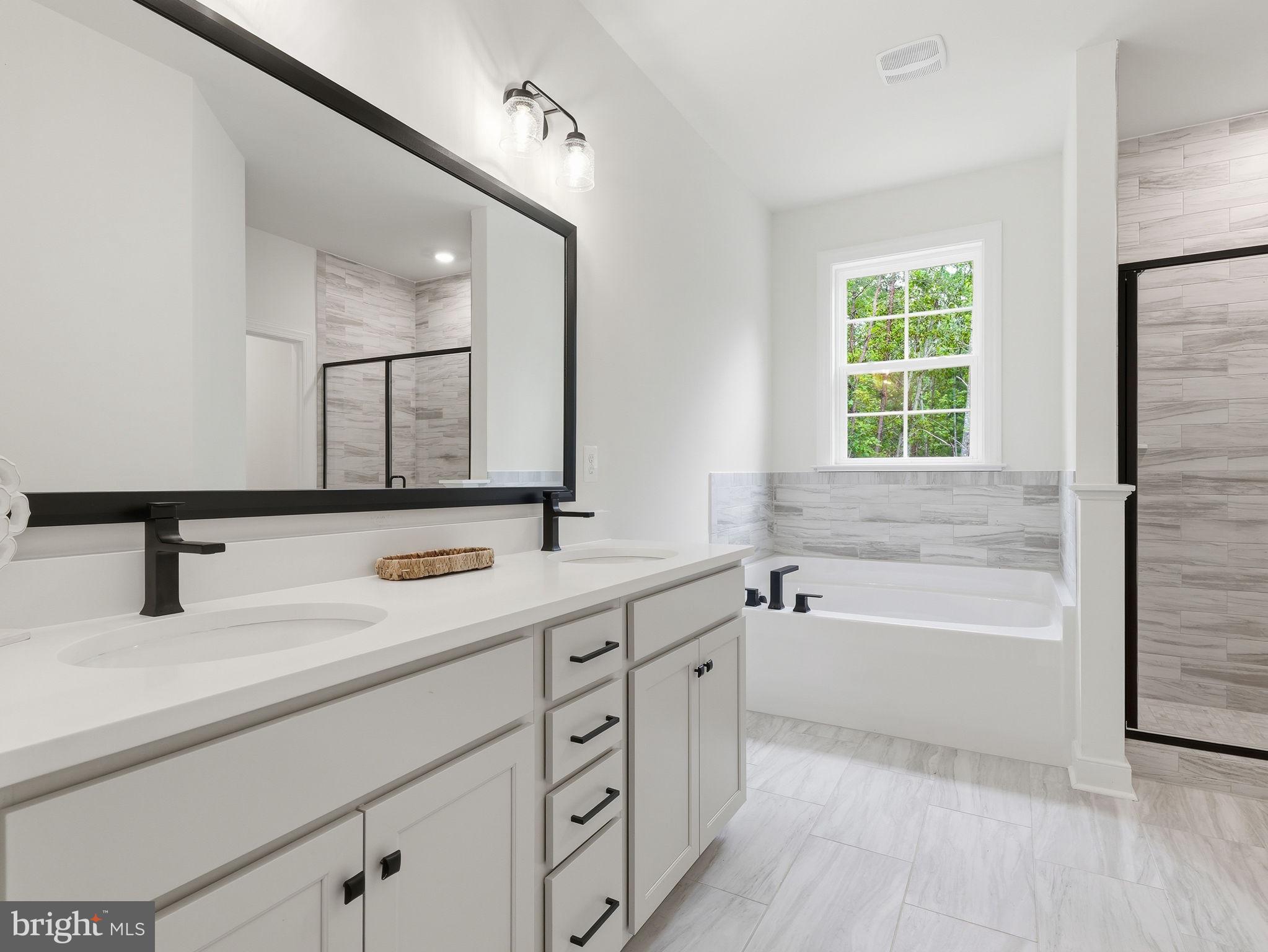 FRESHWATER ESTATES - Residential