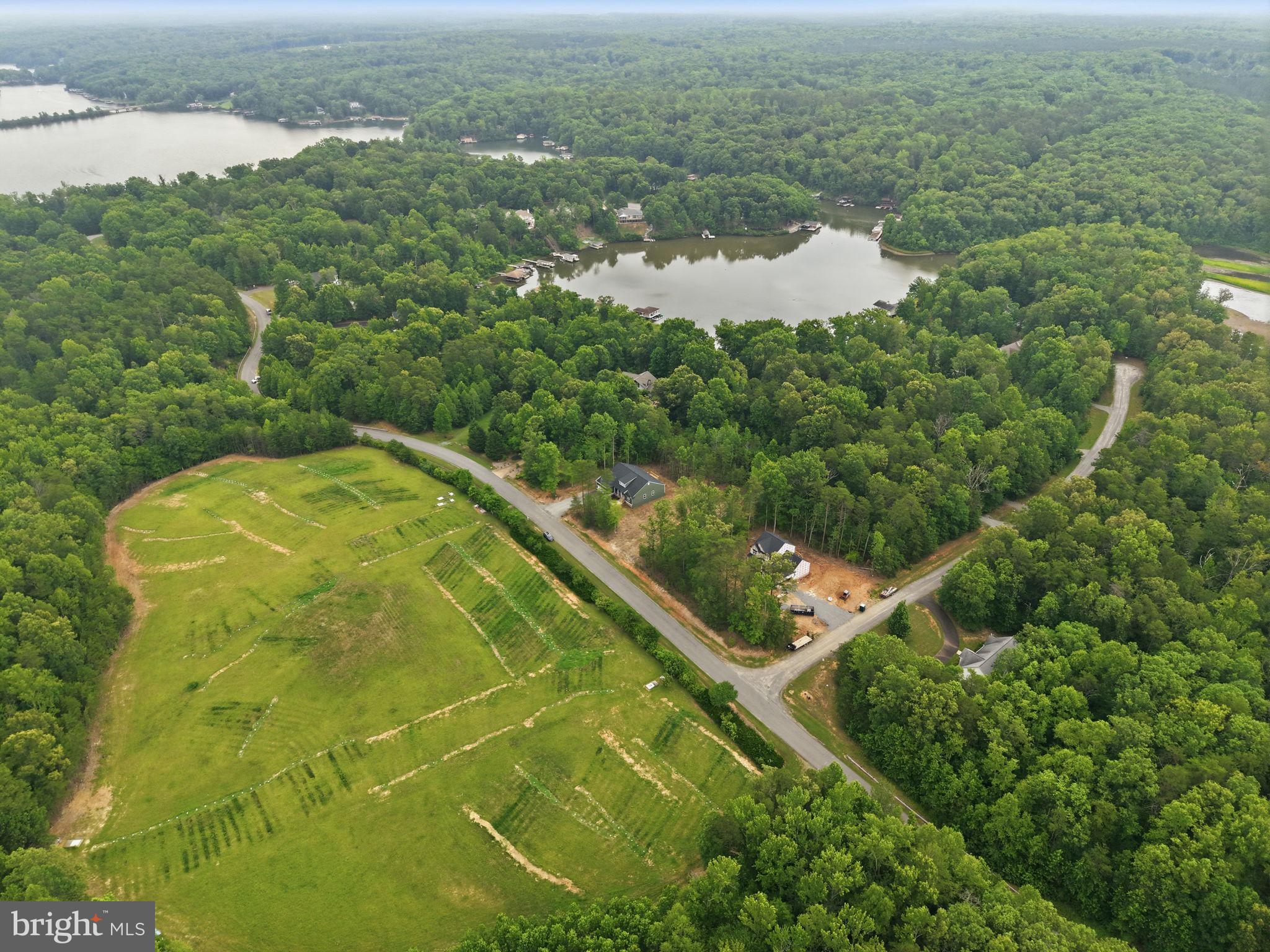 FRESHWATER ESTATES - Residential