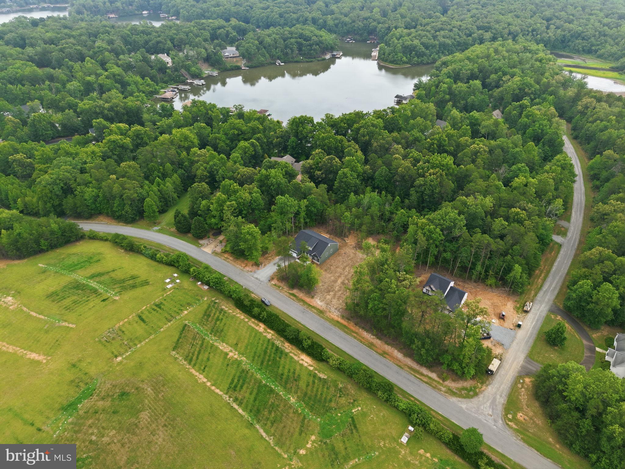 FRESHWATER ESTATES - Residential