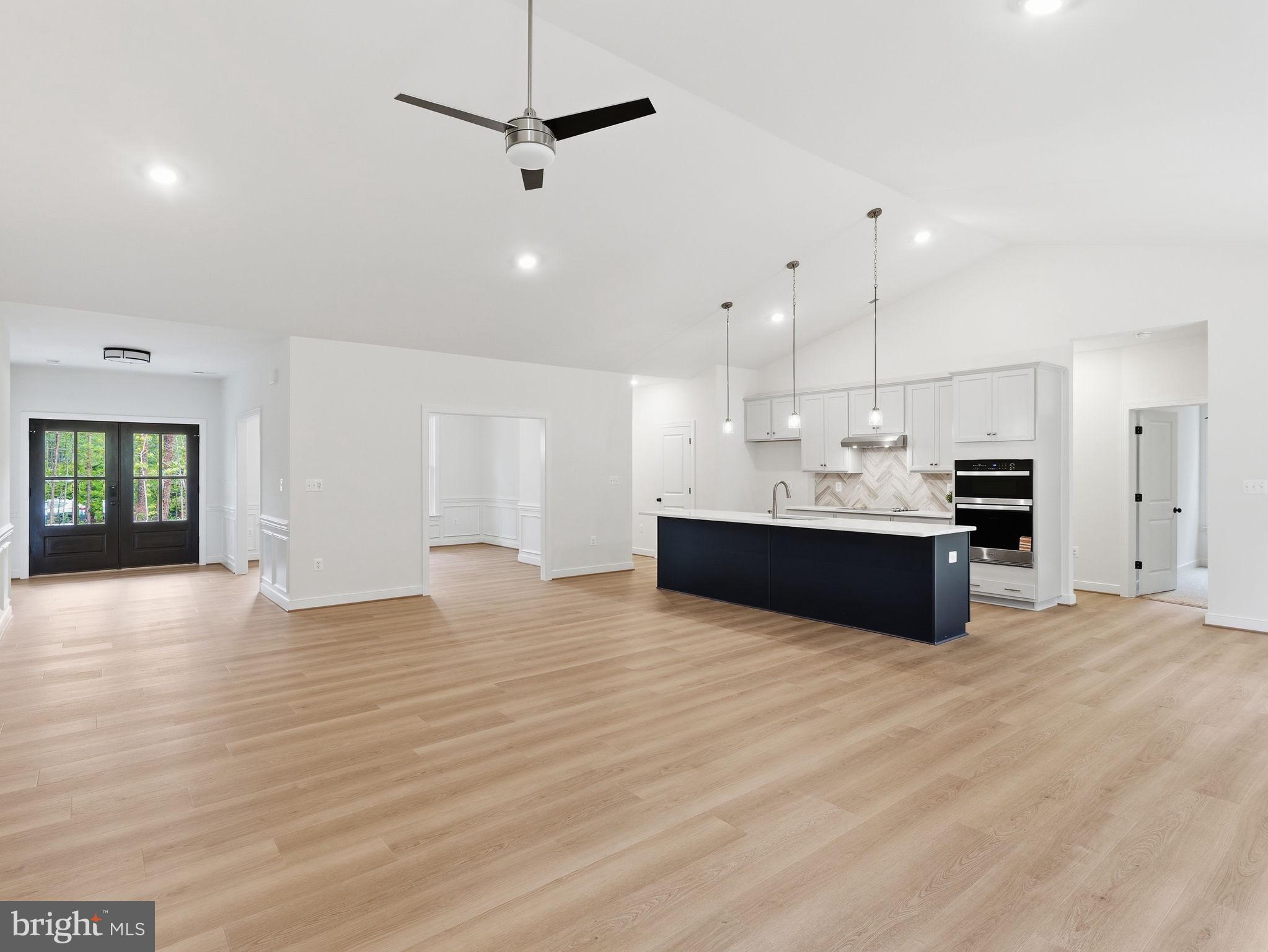 FRESHWATER ESTATES - Residential