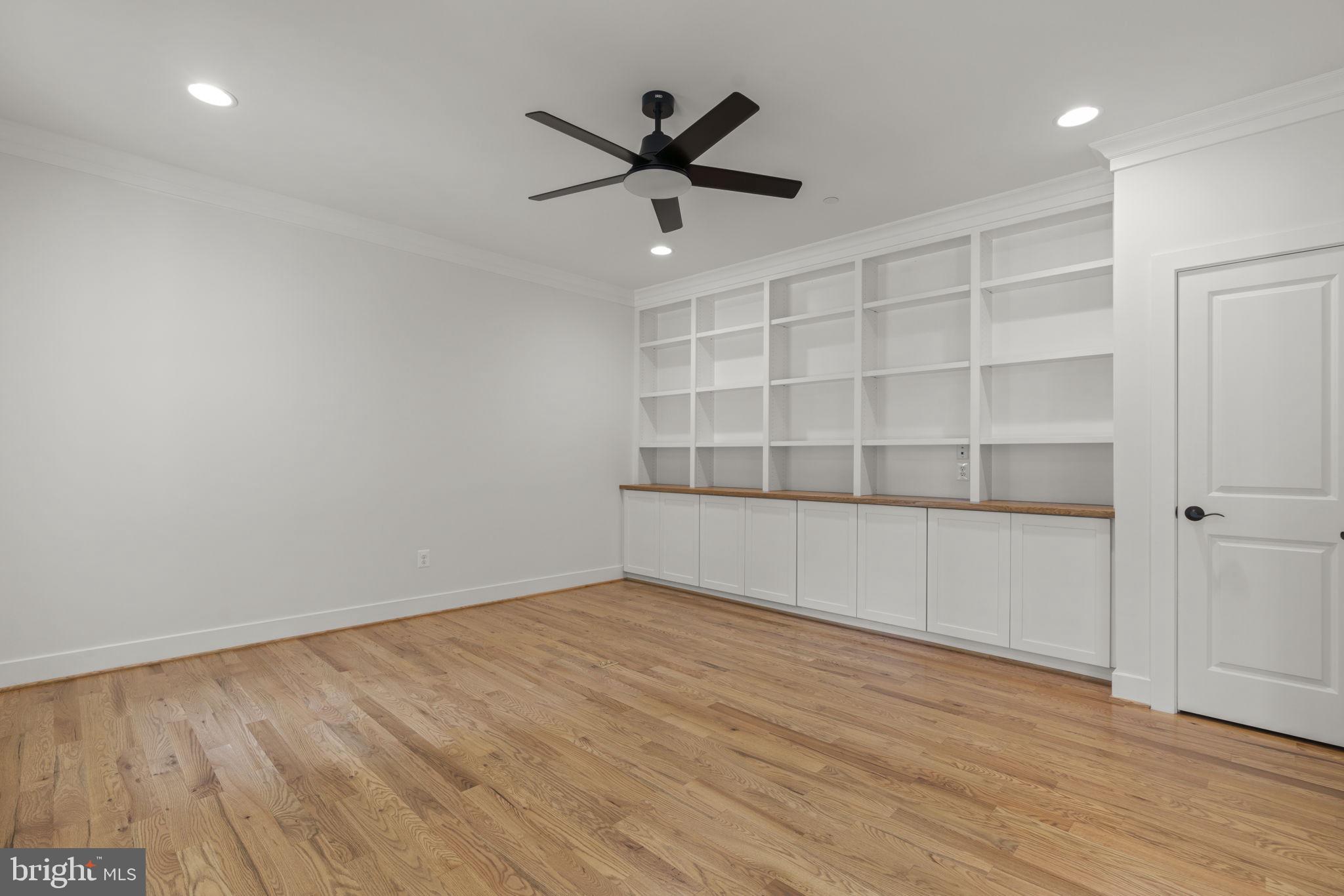 NOB HILL - Residential