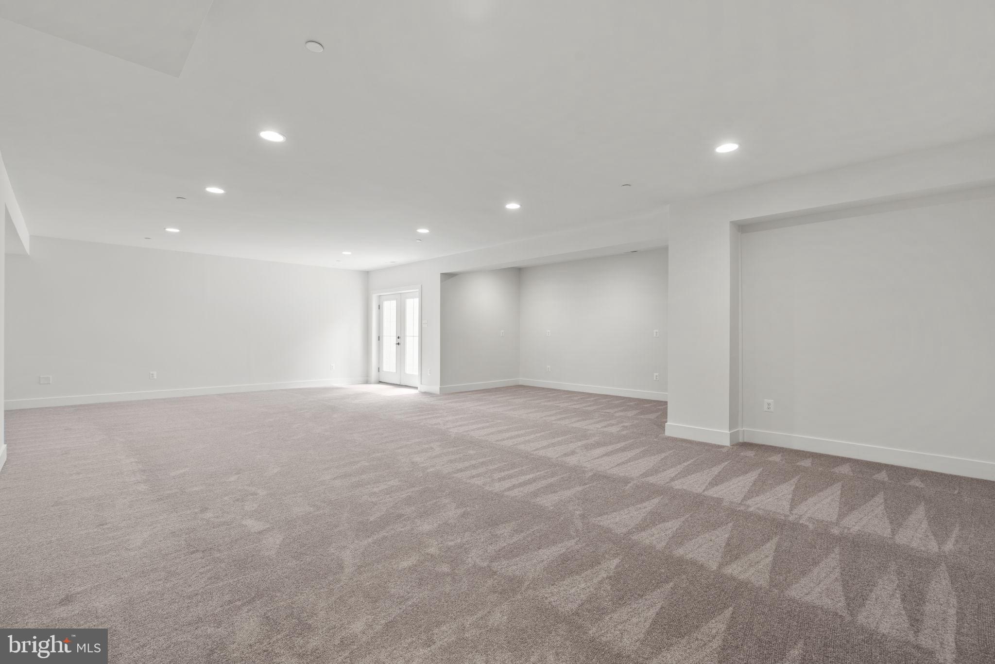 NOB HILL - Residential