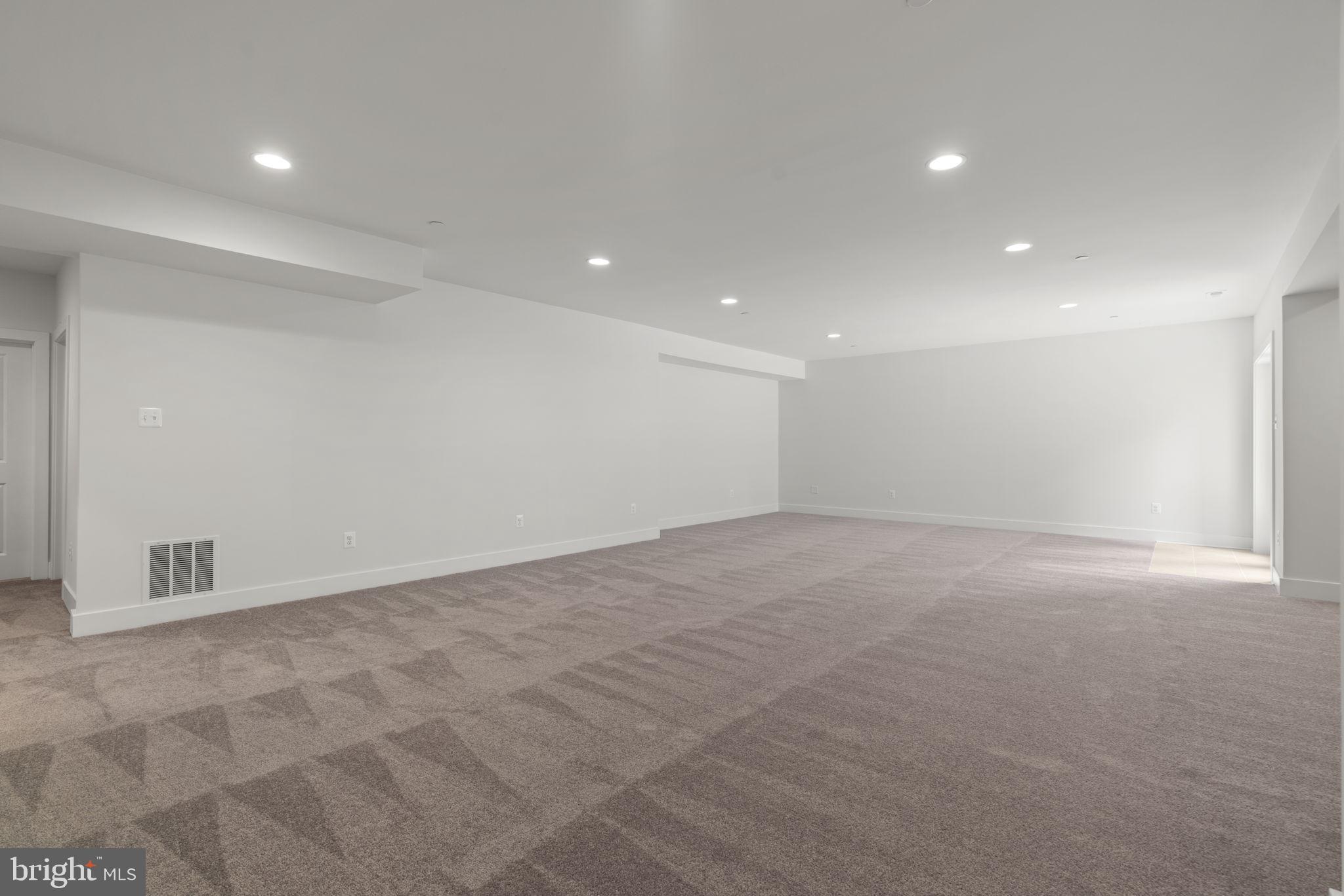 NOB HILL - Residential