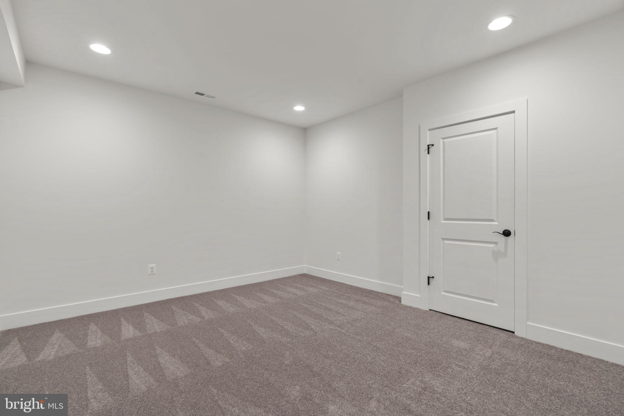 NOB HILL - Residential