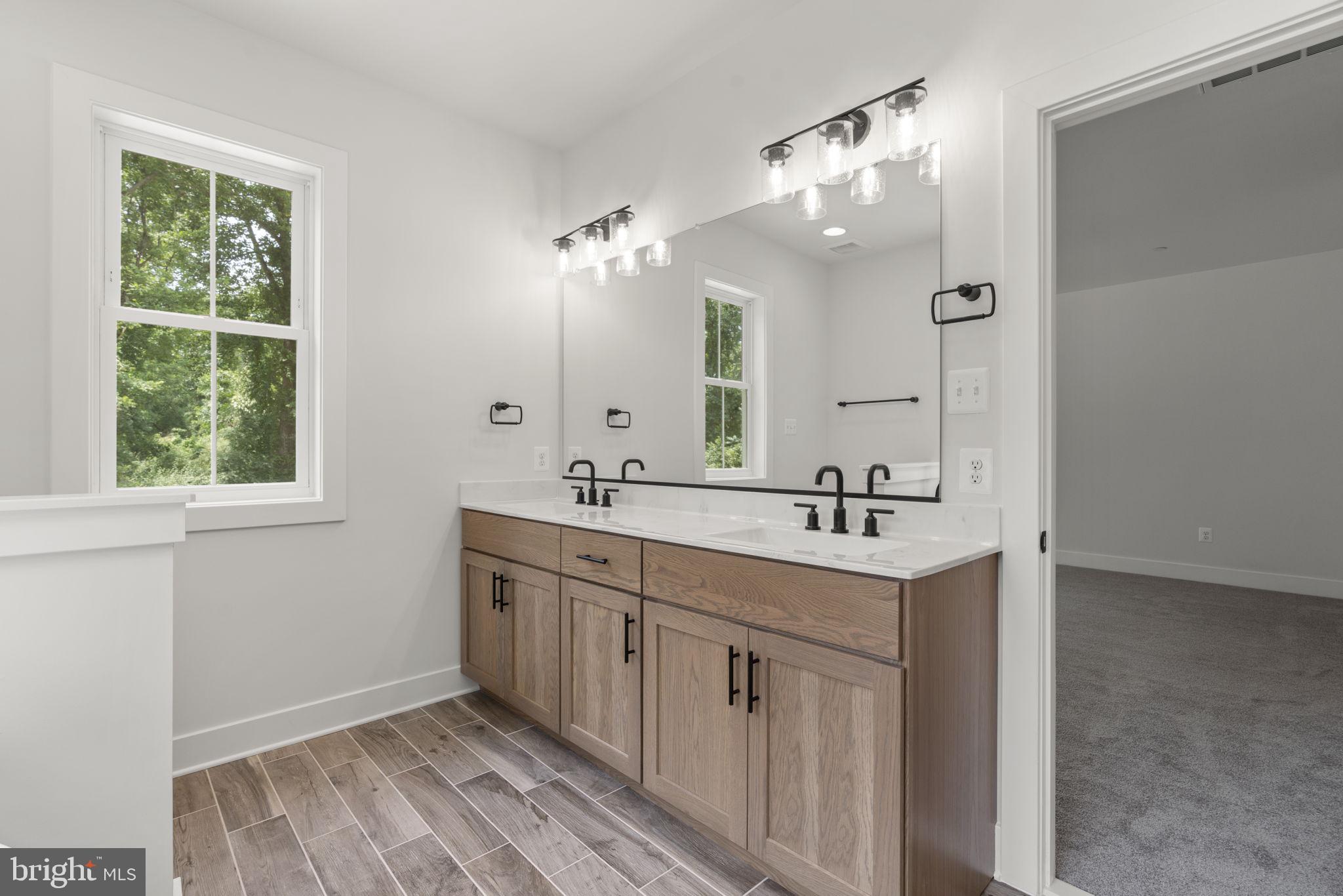 NOB HILL - Residential