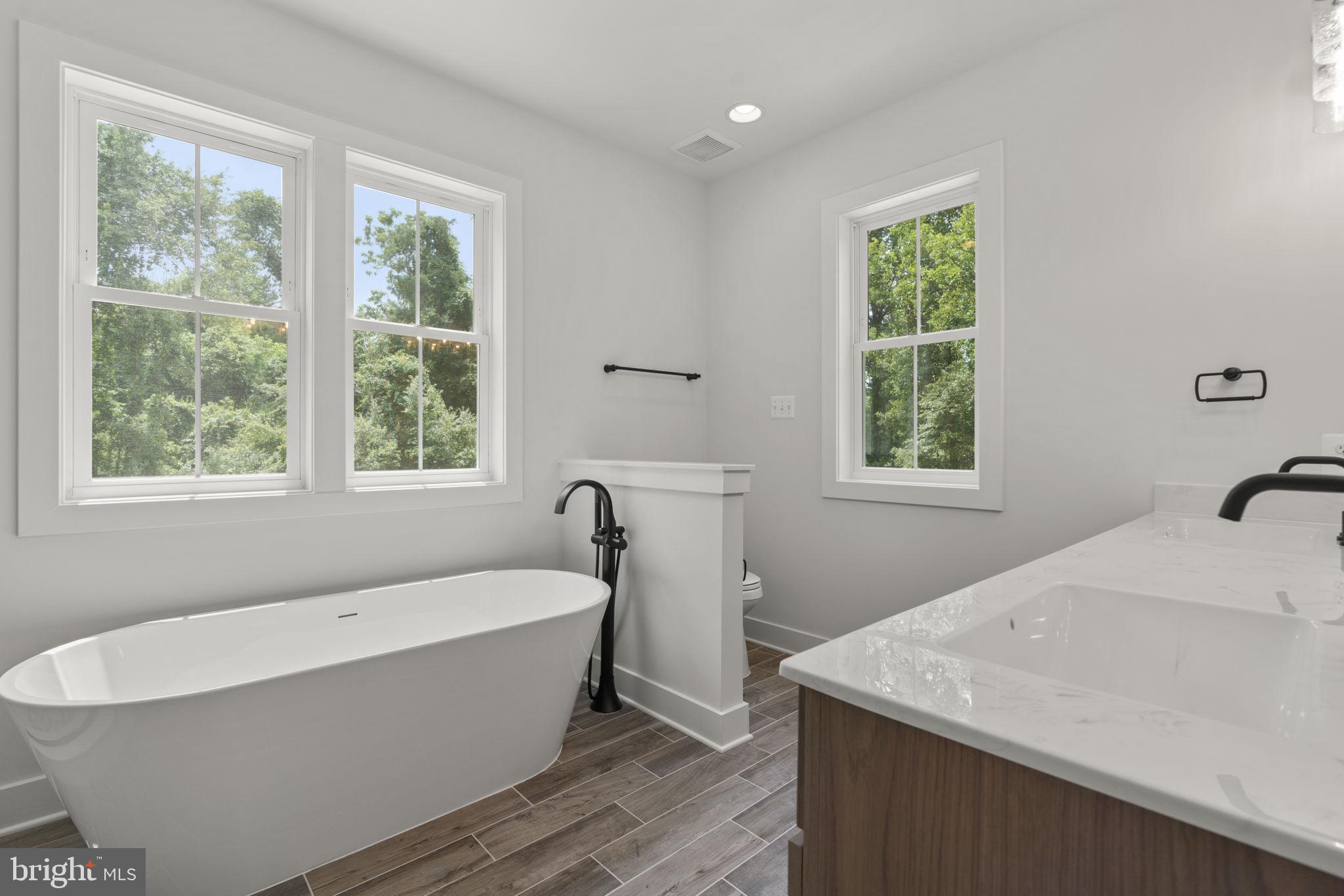 NOB HILL - Residential