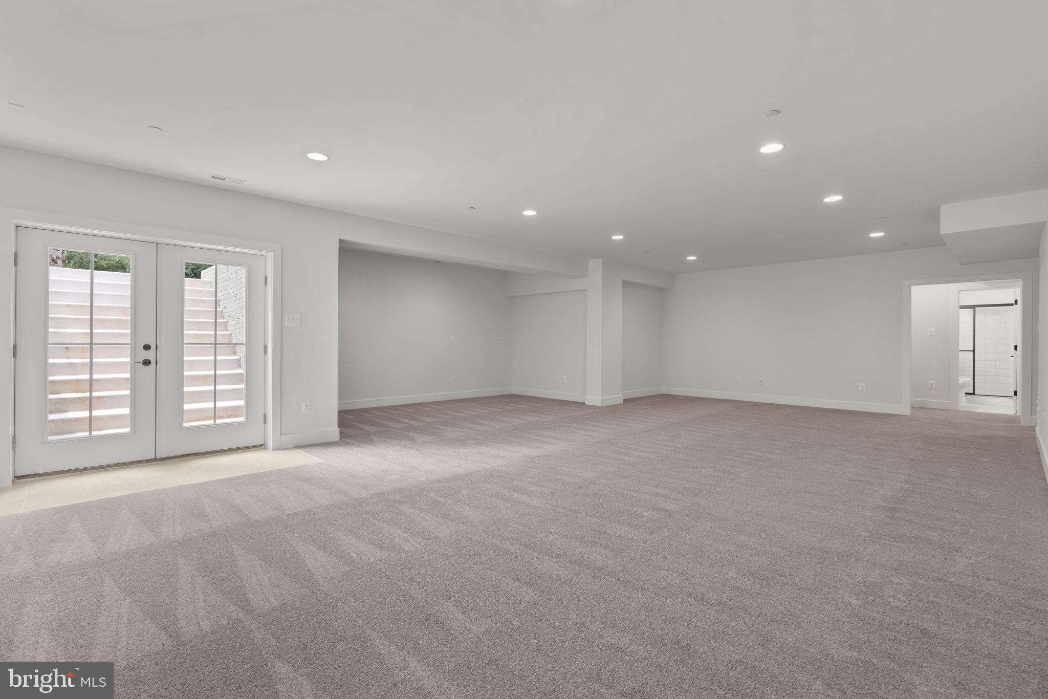 NOB HILL - Residential