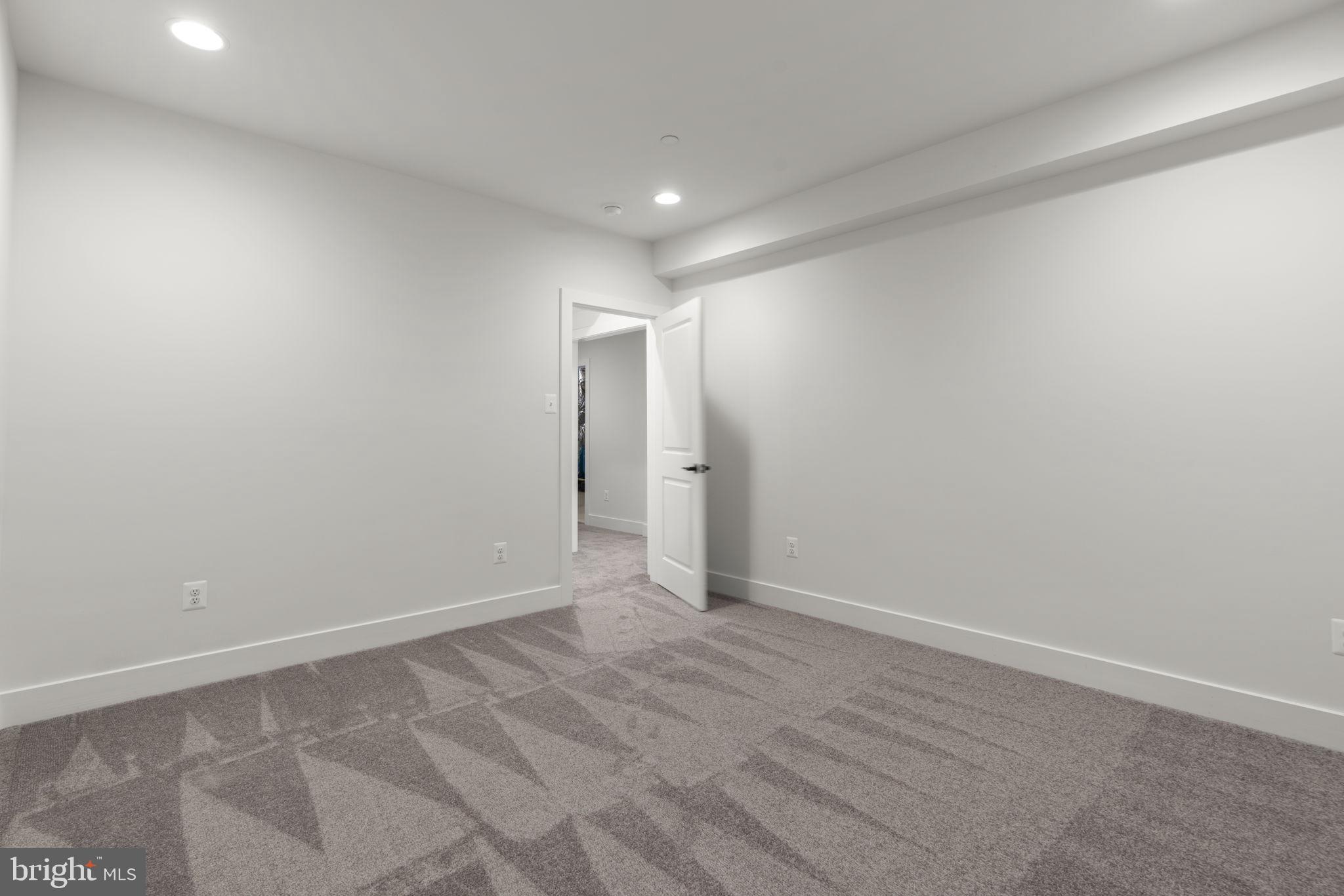 NOB HILL - Residential