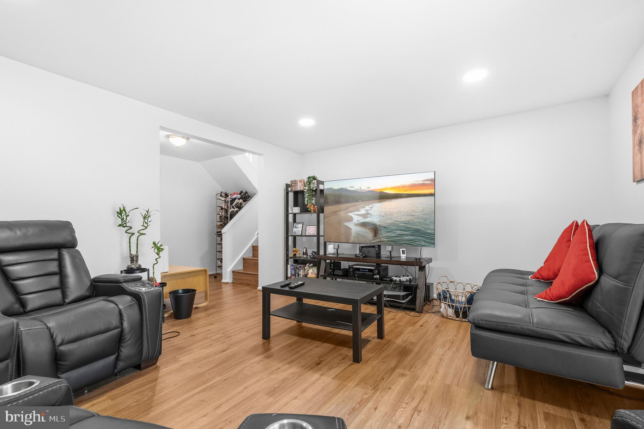 VILLAGE OF HICKORY RIDGE - Residential