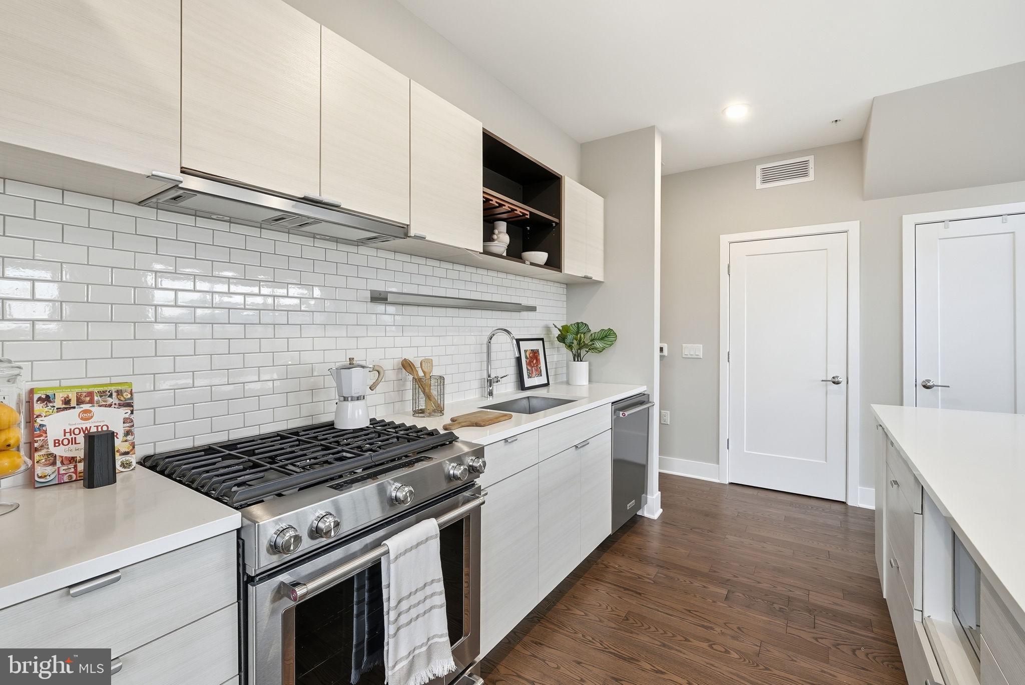 CROWN FARM - Residential