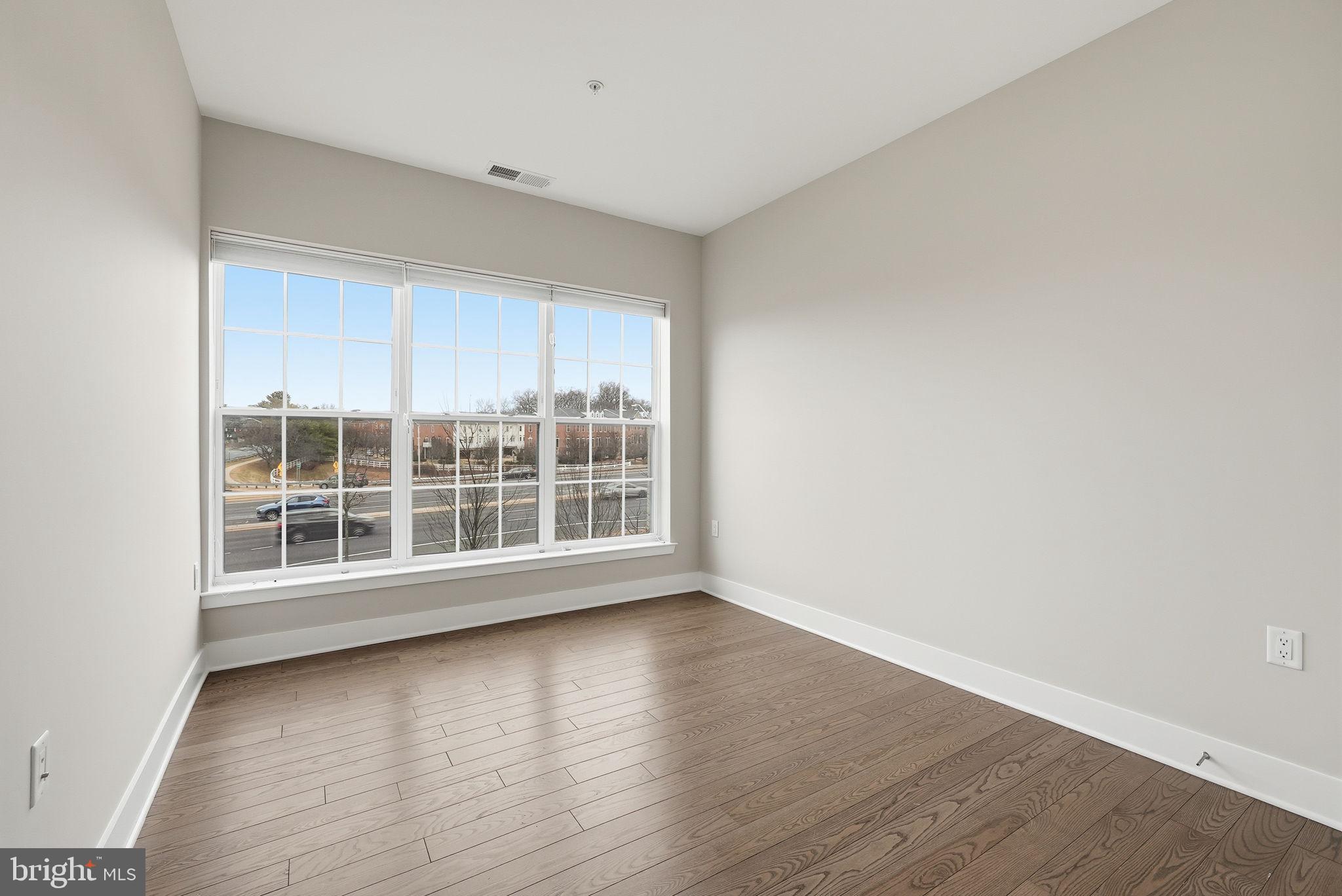 CROWN FARM - Residential