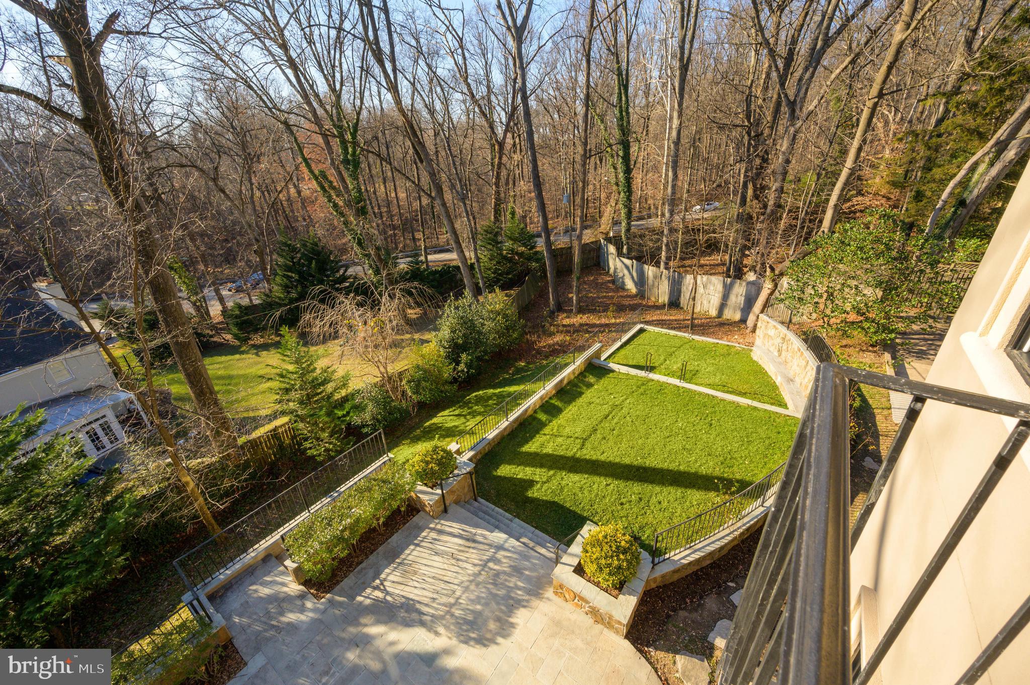 SPRING VALLEY - Residential