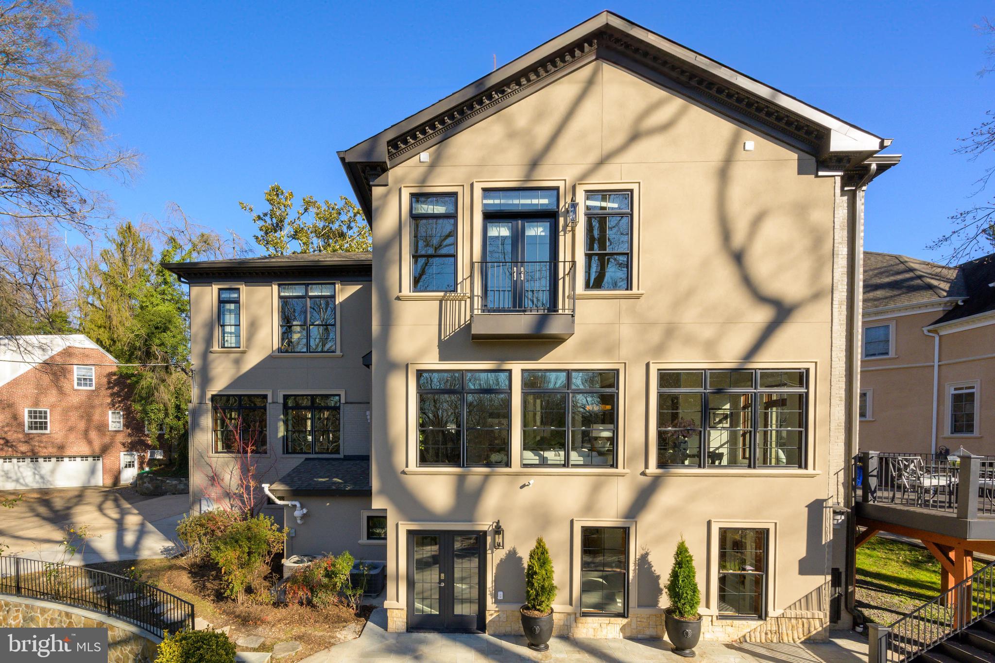 SPRING VALLEY - Residential