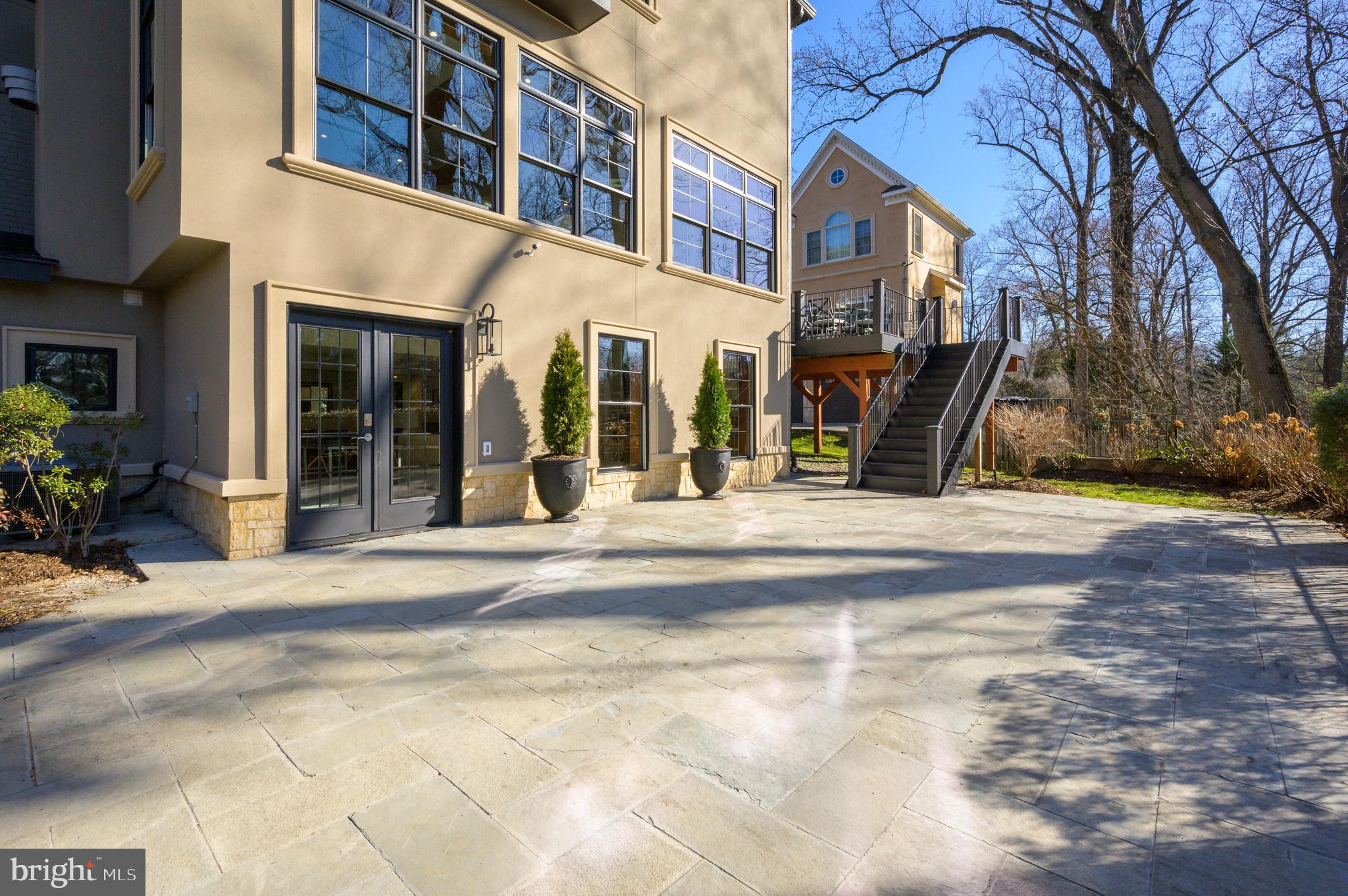 SPRING VALLEY - Residential