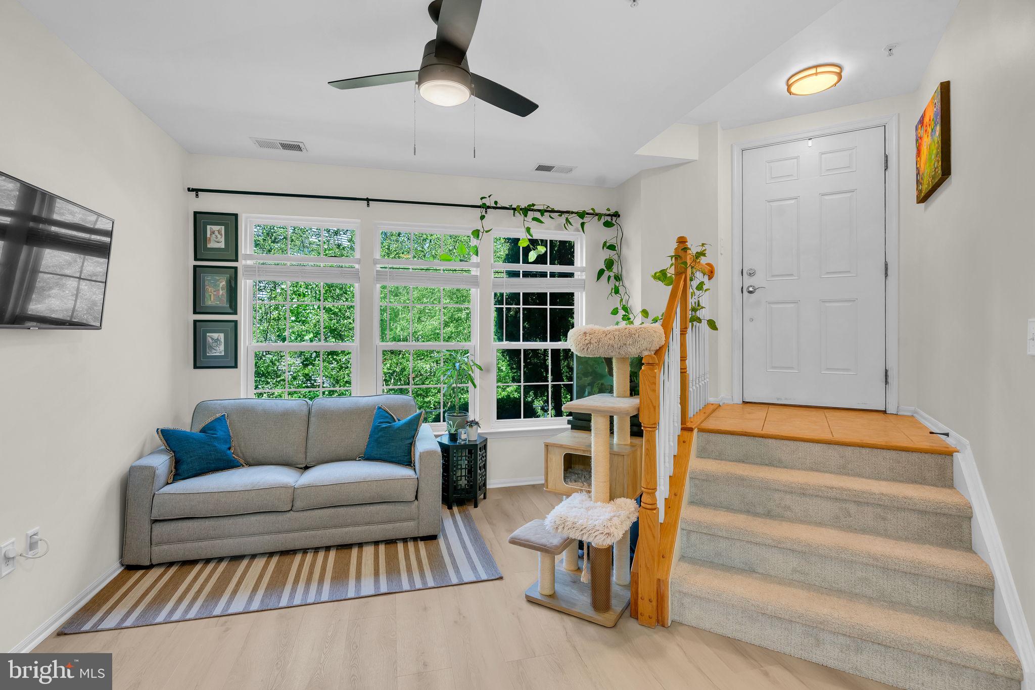 THE TOWNES CONDOMINIUM - Residential