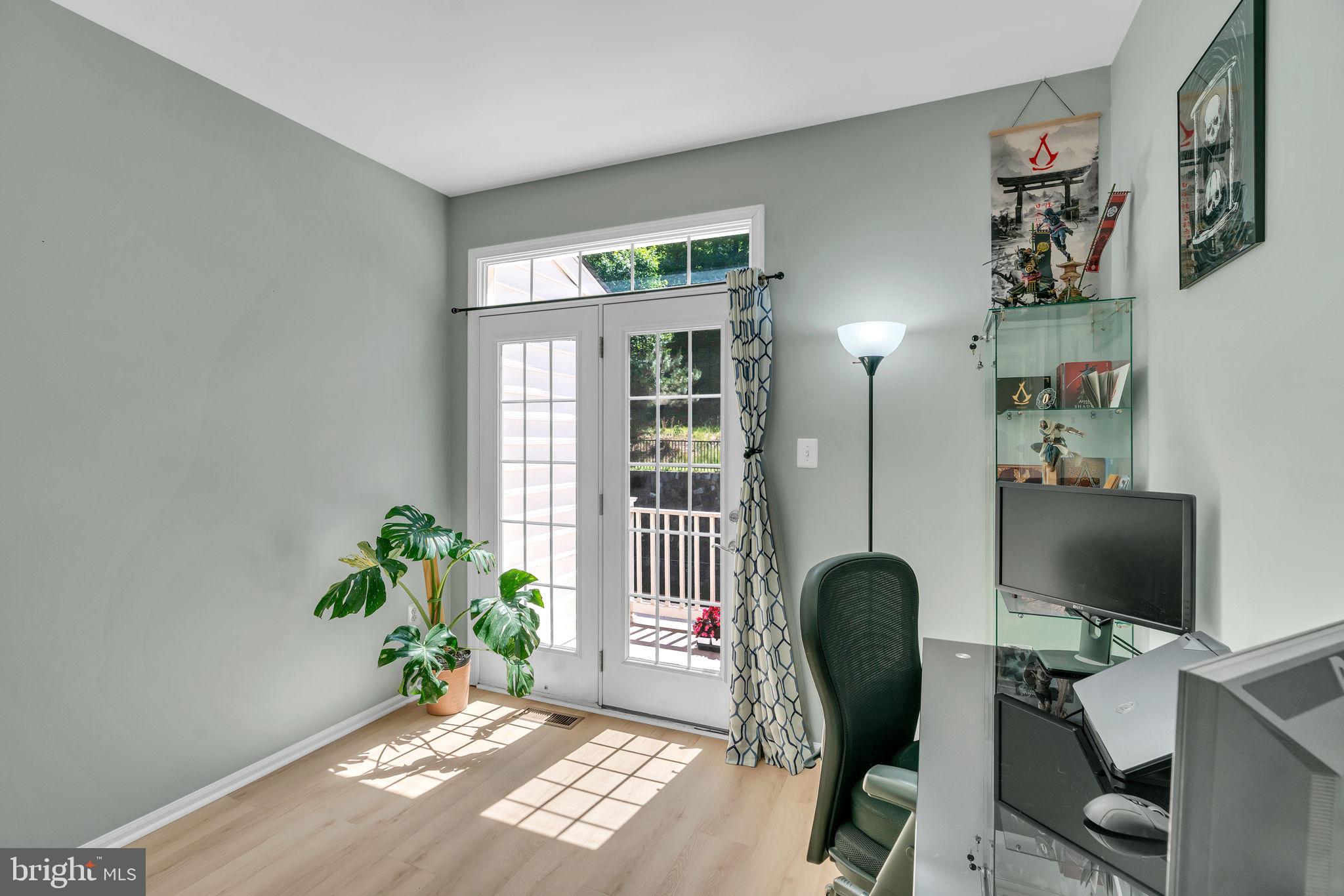 THE TOWNES CONDOMINIUM - Residential