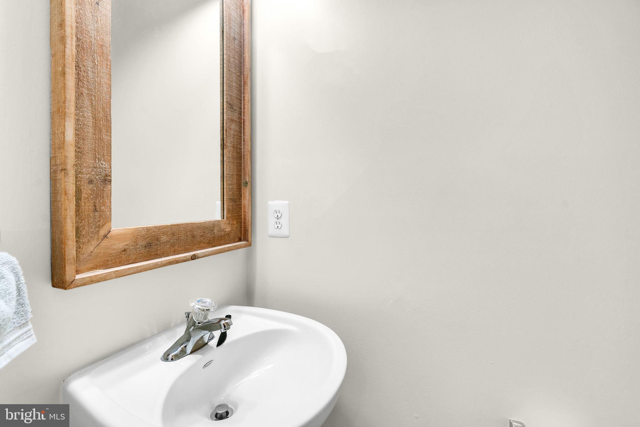 THE TOWNES CONDOMINIUM - Residential