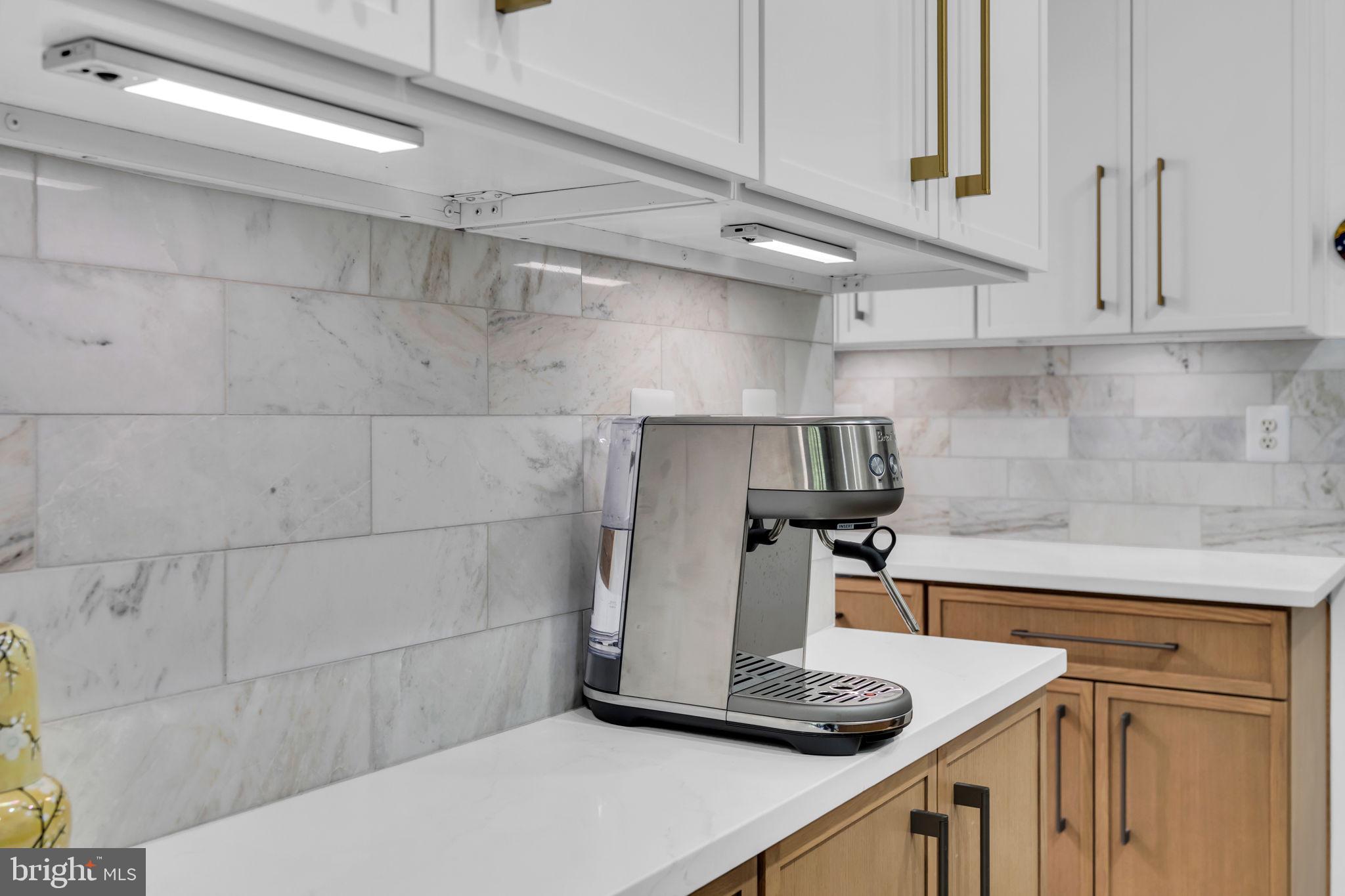 THE TOWNES CONDOMINIUM - Residential