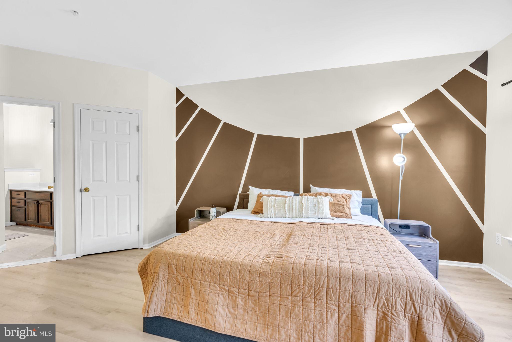 THE TOWNES CONDOMINIUM - Residential