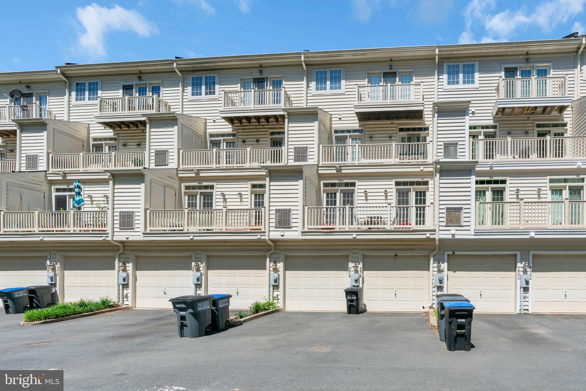 THE TOWNES CONDOMINIUM - Residential