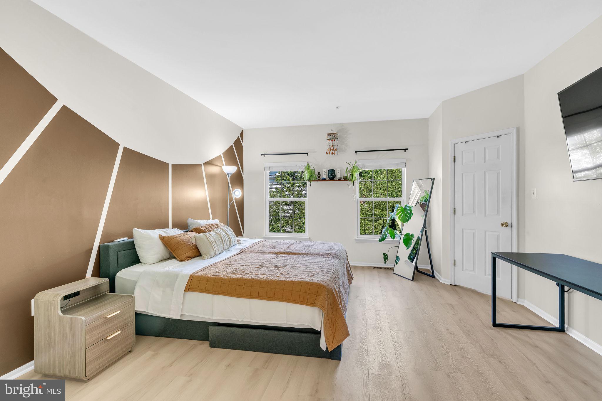 THE TOWNES CONDOMINIUM - Residential