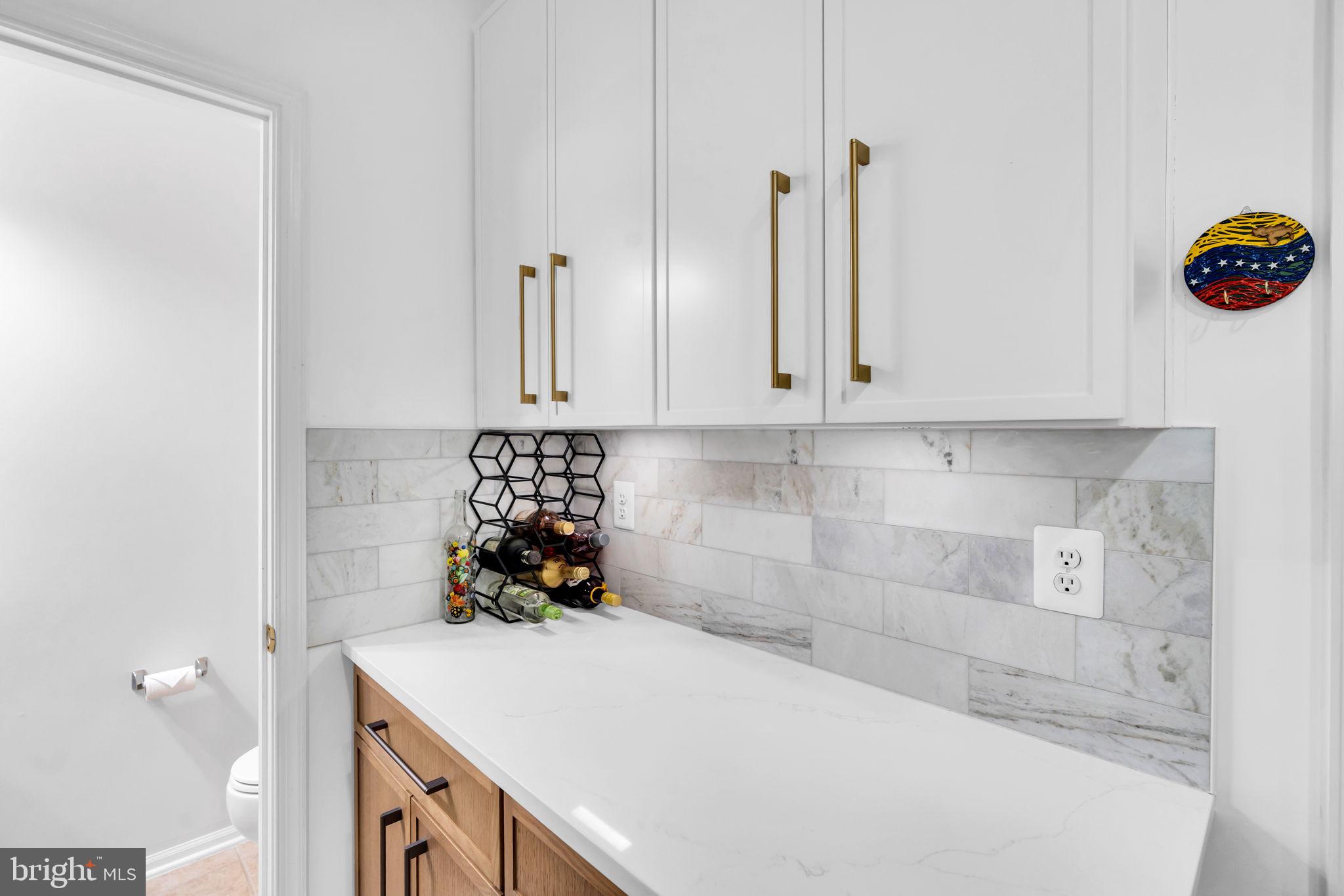 THE TOWNES CONDOMINIUM - Residential