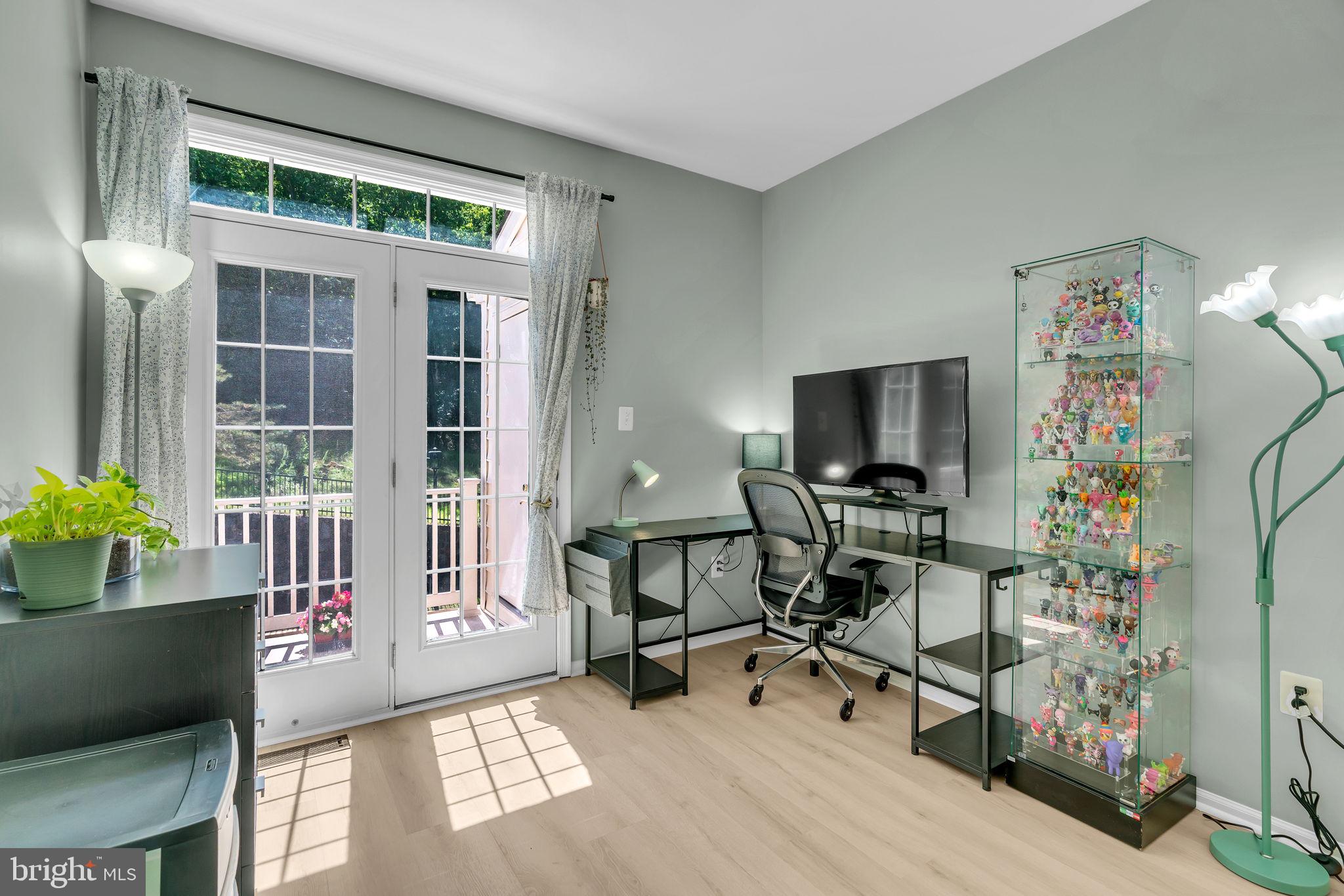 THE TOWNES CONDOMINIUM - Residential